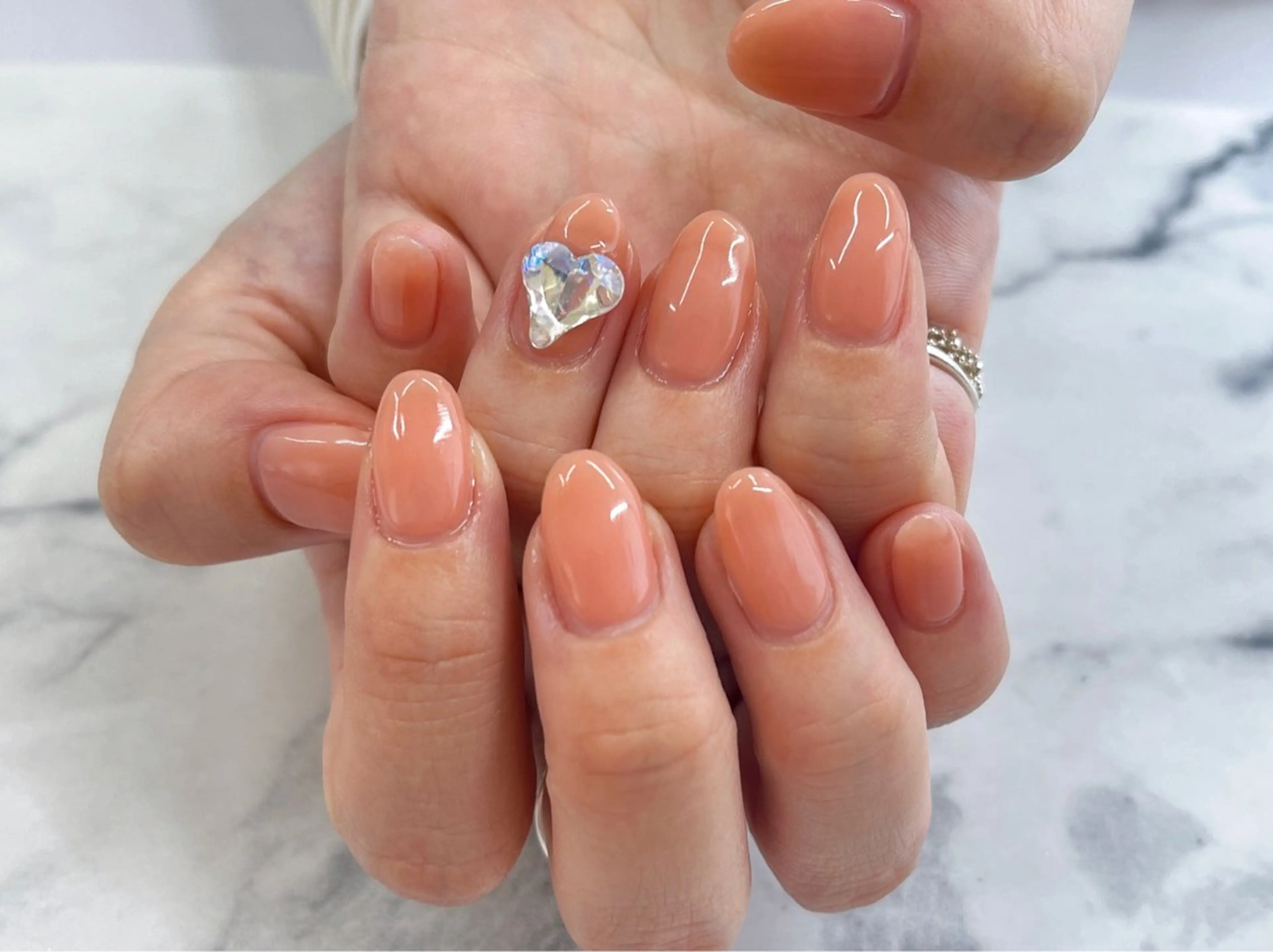 ネイル ワンホンネイル Regene ARAKIのネイルデザイン