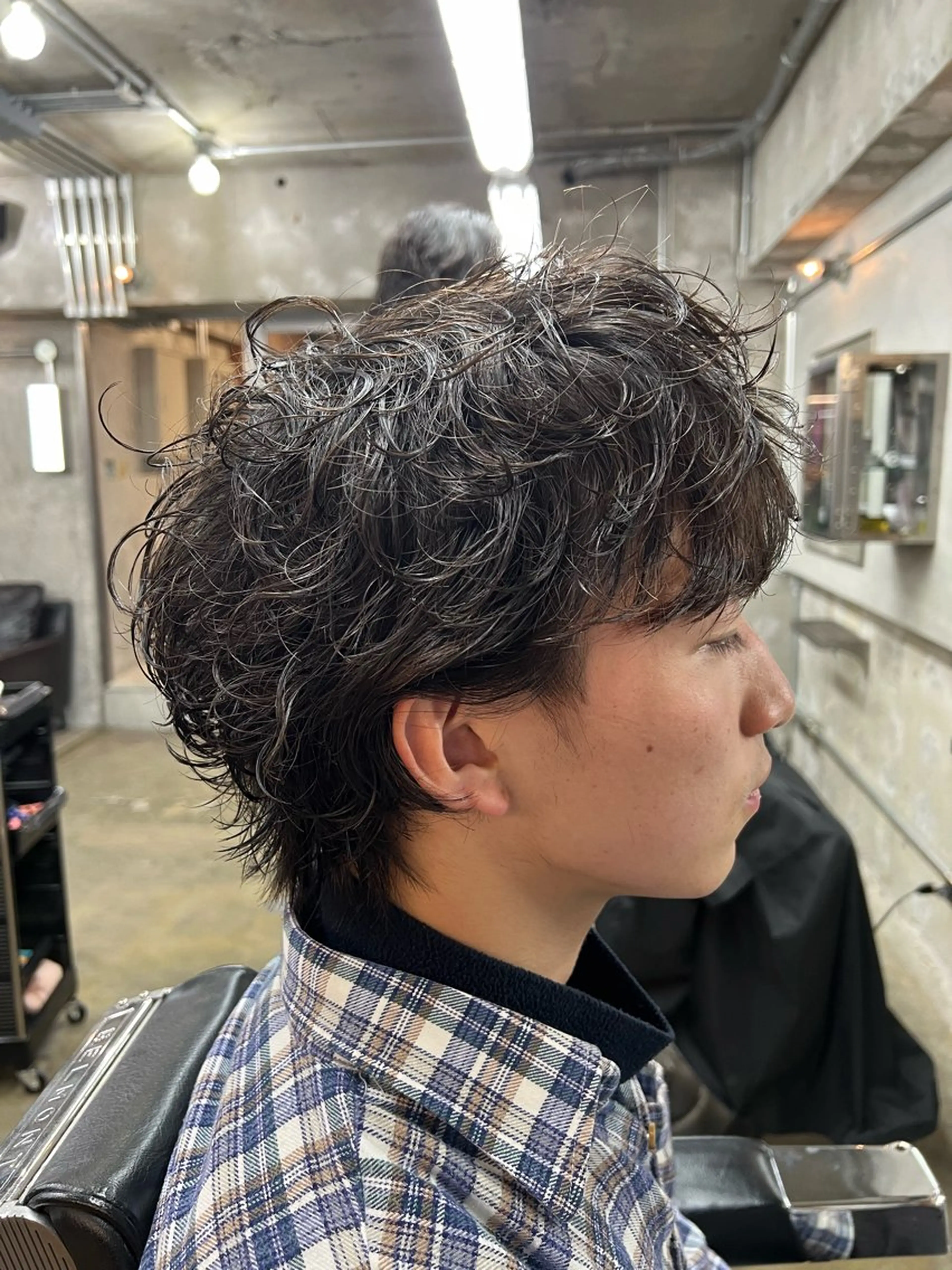 メンズ メンズパーマ特化サロンLond LOGAN所属・SEIYA メンズパーマ職人のヘアスタイル