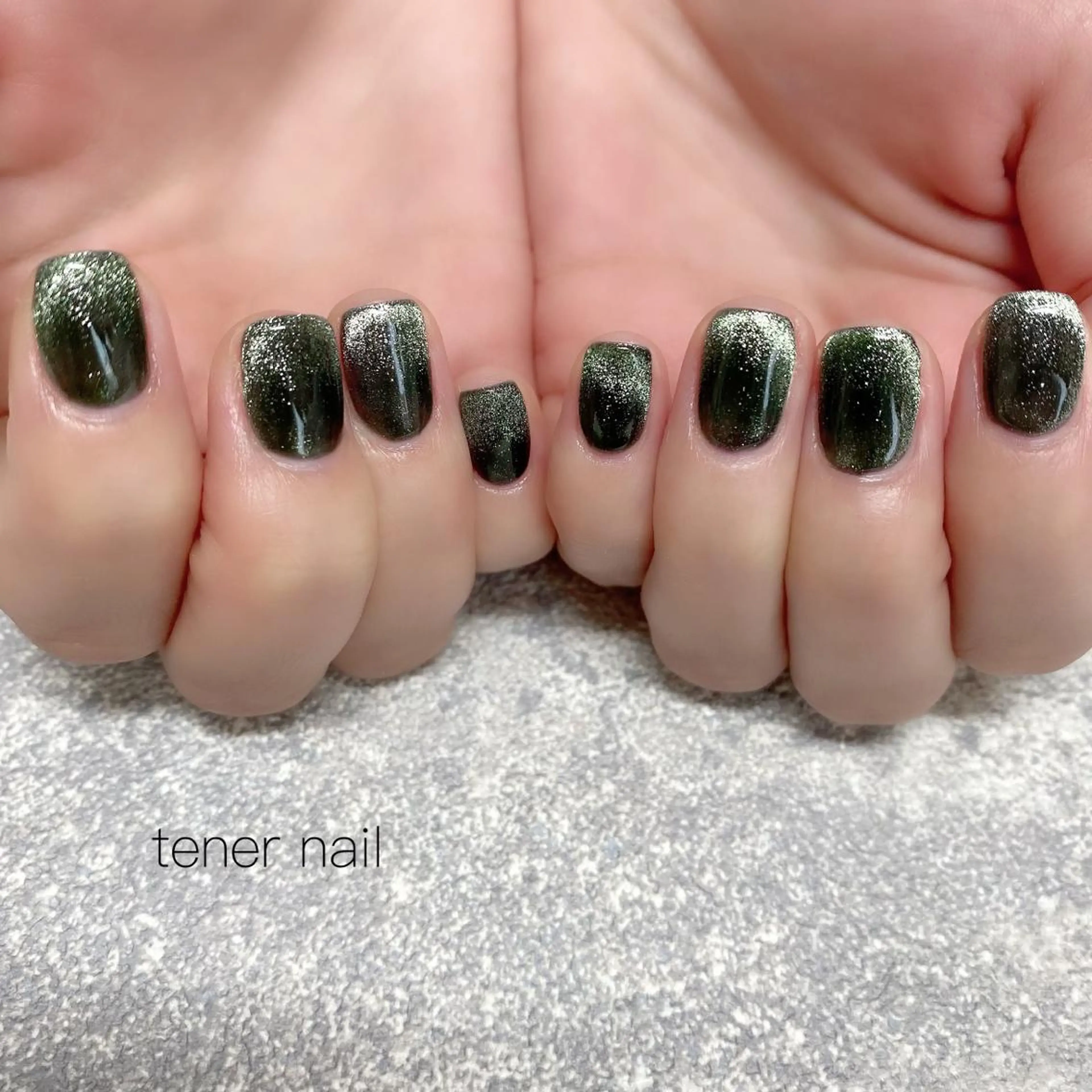 ネイル グリーン マグネットネイル tener  nail  テネルネイル所属・テネルネイル tener nailのネイルデザイン