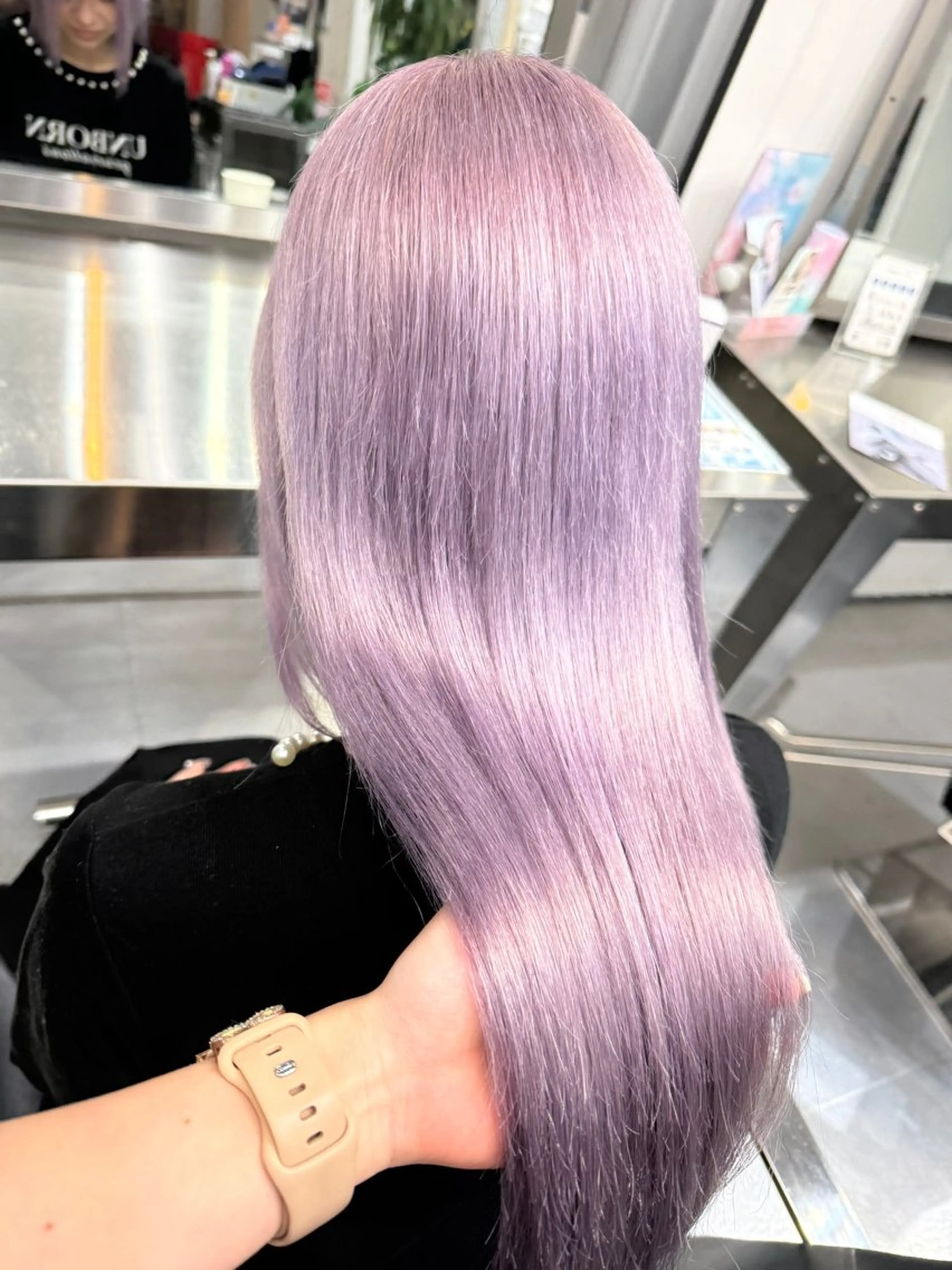 ロング パープルカラー ヘアカラー ならざきつぐみ /天王寺/ハイトーンのヘアスタイル