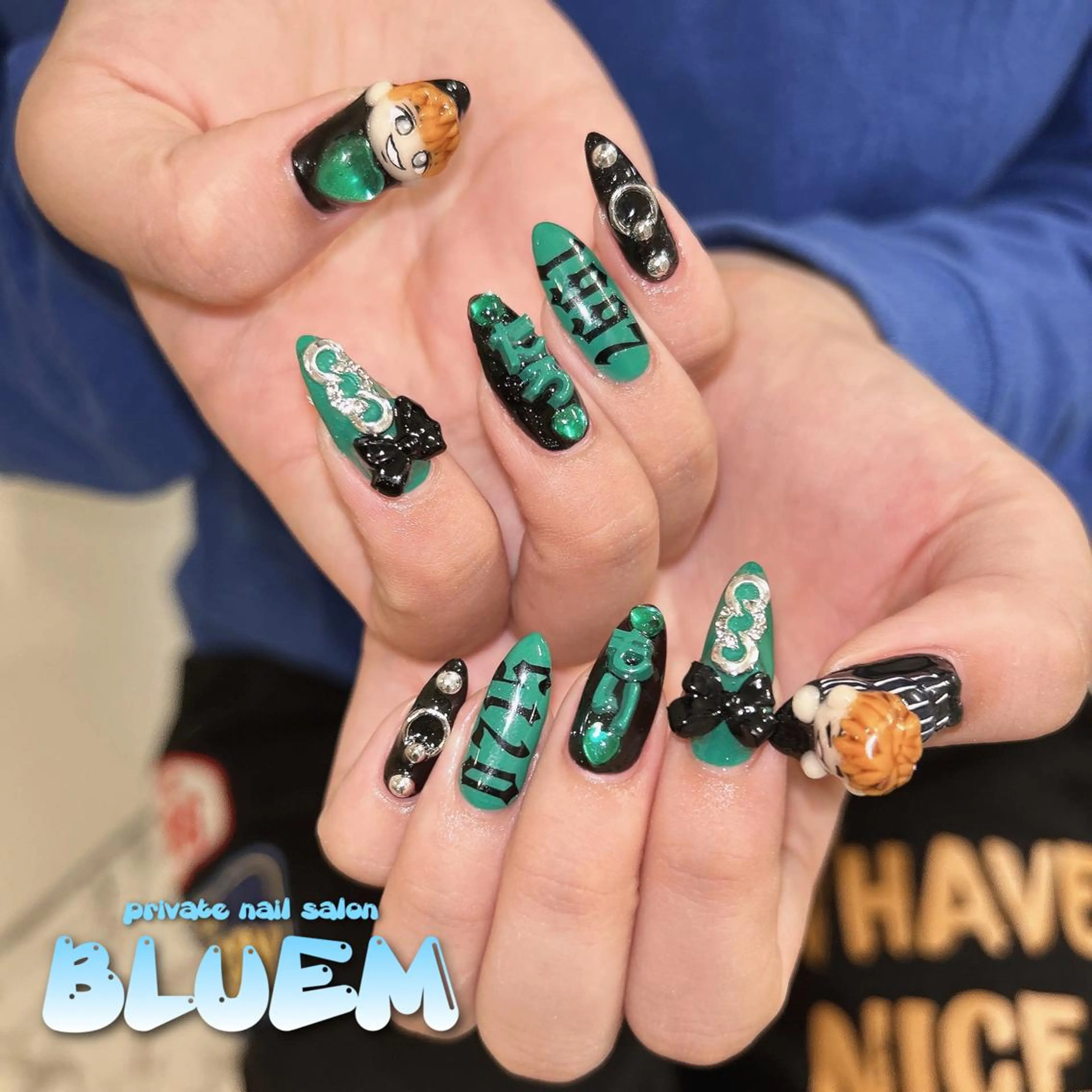 ネイル ハンドネイル BLUEM なな🐶のネイルデザイン