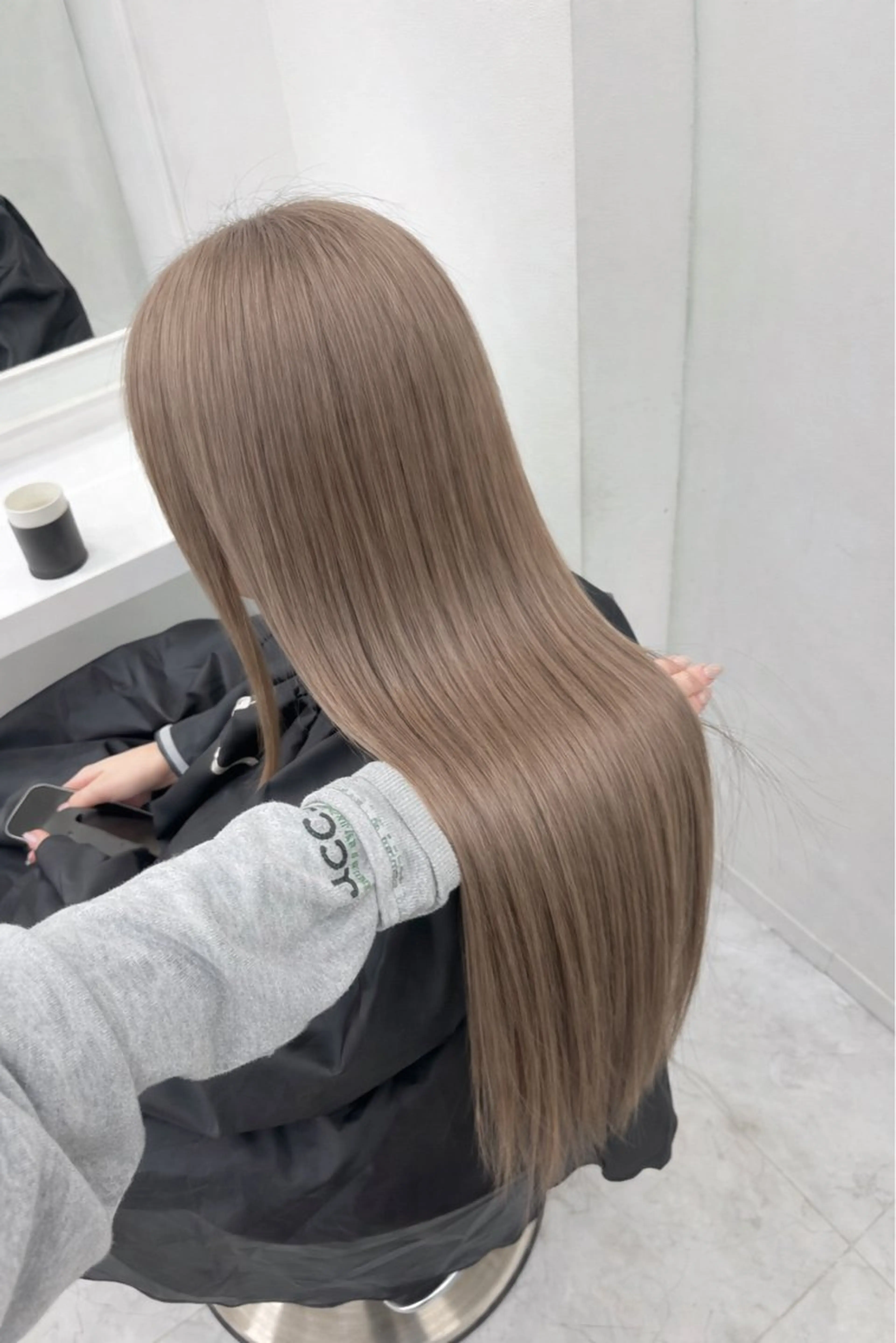 カラー ヘアカラー トリートメント 透明感ベージュ🤎 ナチュラルレイヤーのヘアスタイル