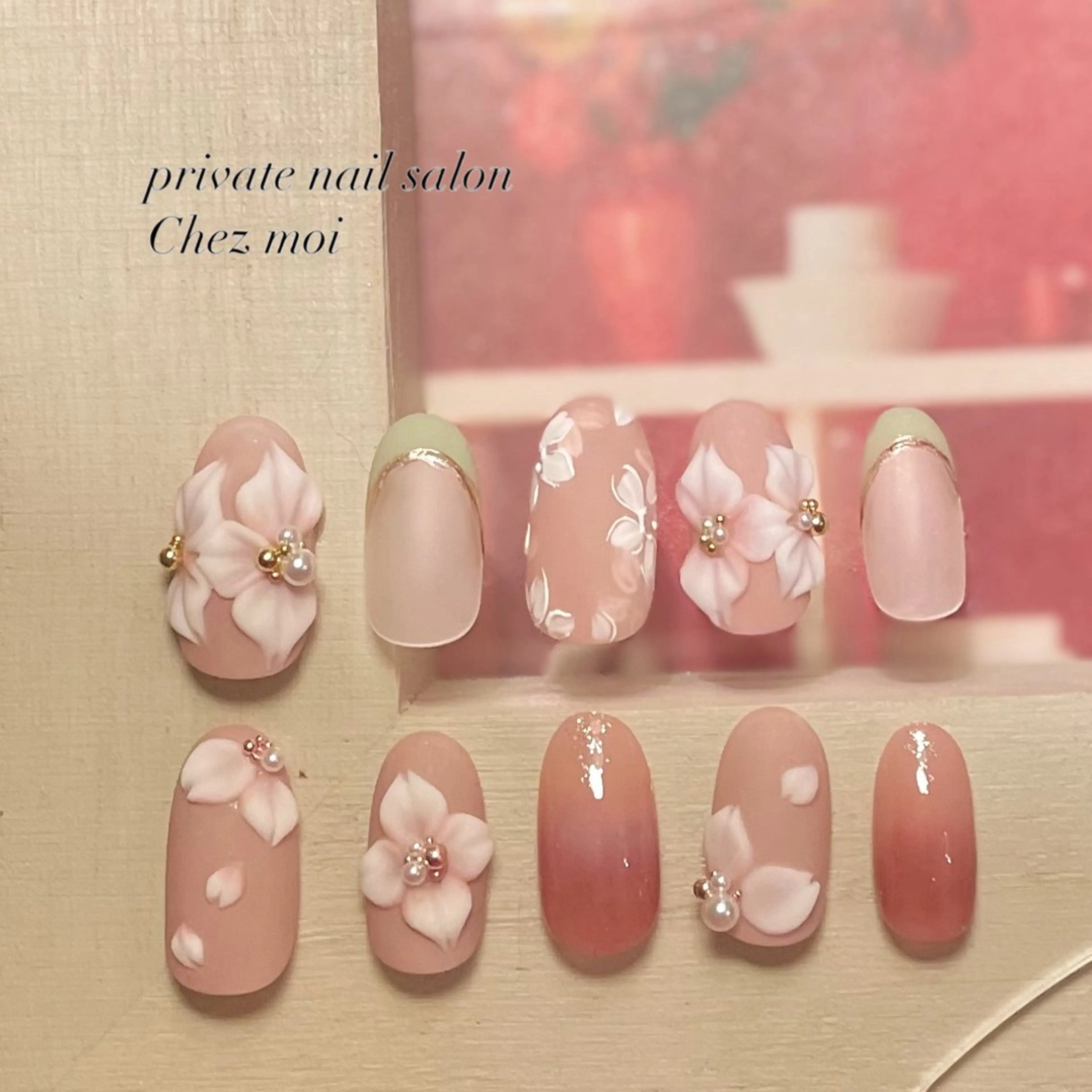 ネイル KOMINE TOMOKOのネイルデザイン