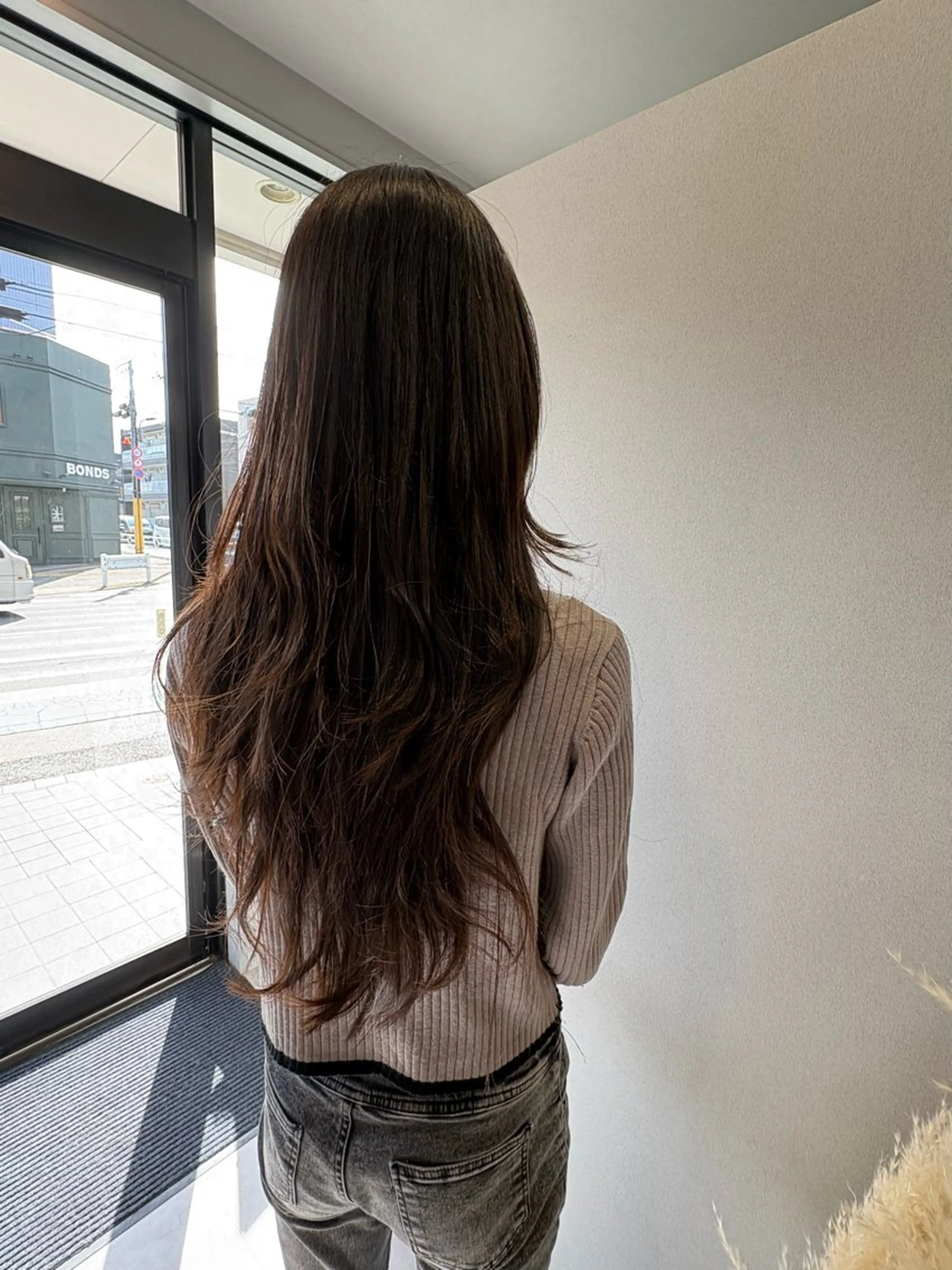 ロング ハッシュカット レイヤーカット Livna所属・赤池 日菜子のヘアスタイル