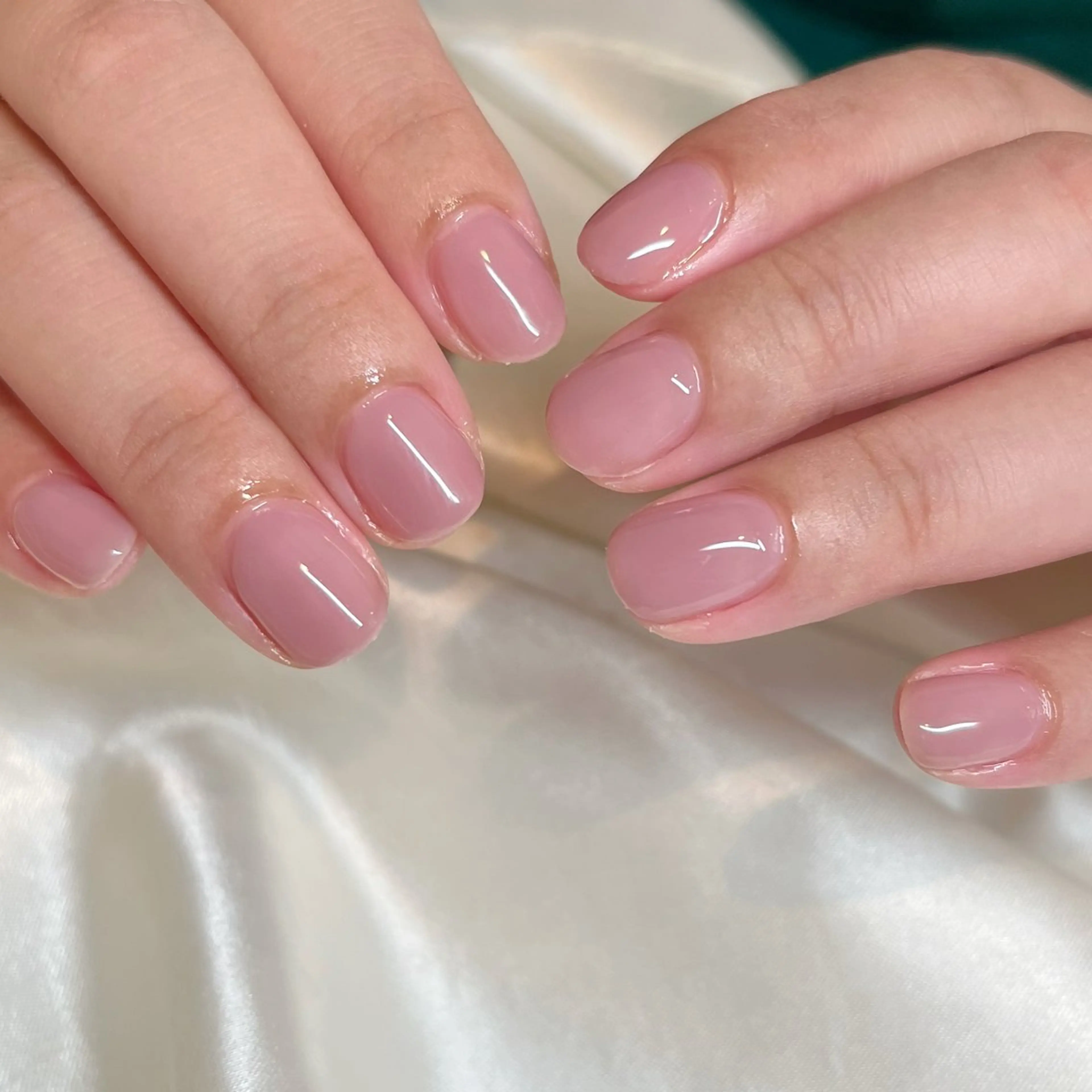 ネイル オフィスネイル シンプルネイル ハンドネイル pétit所属・petit sarina..ෆのネイルデザイン