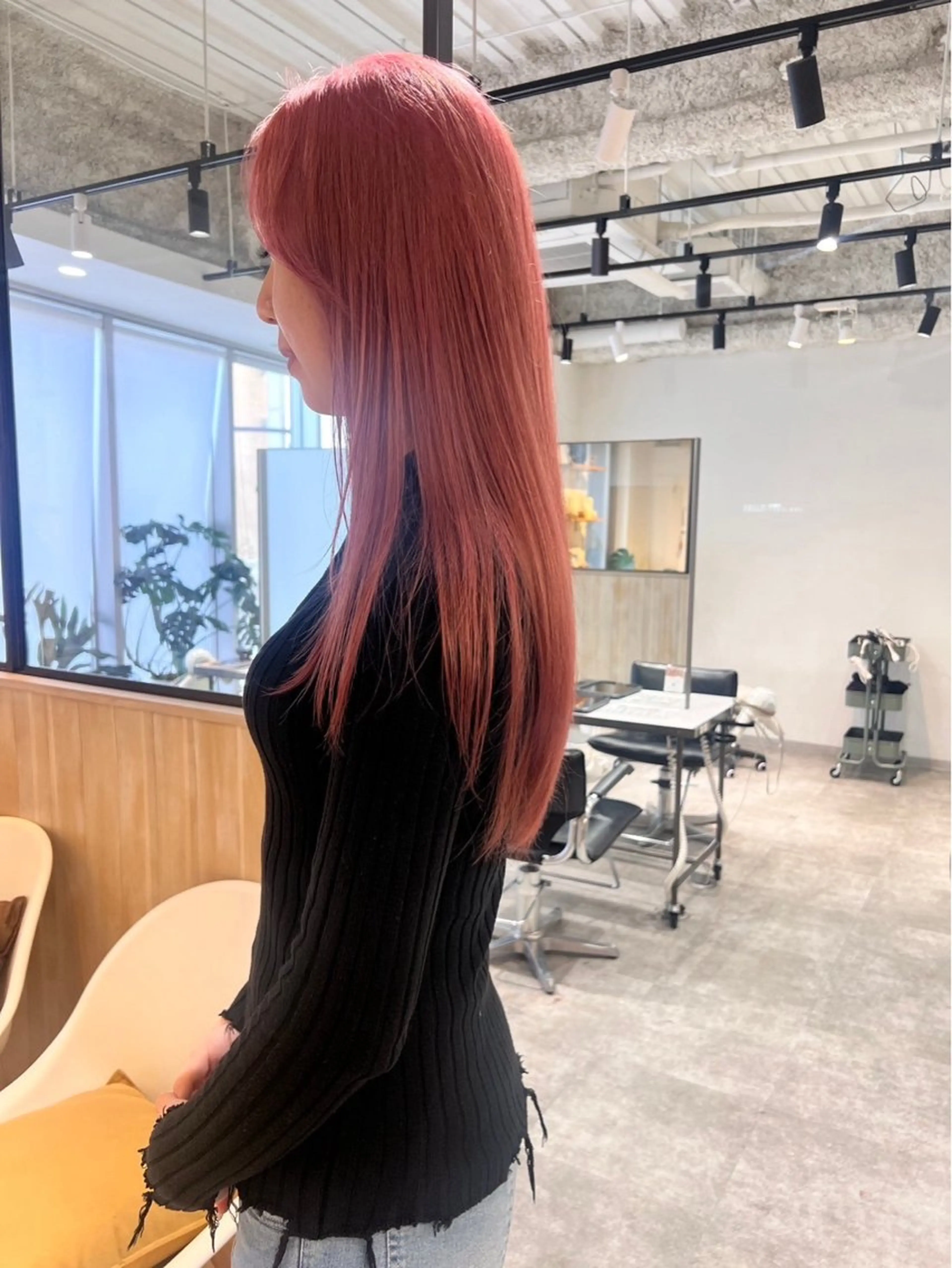 ロング #ブリーチカラー Yuikaのヘアスタイル