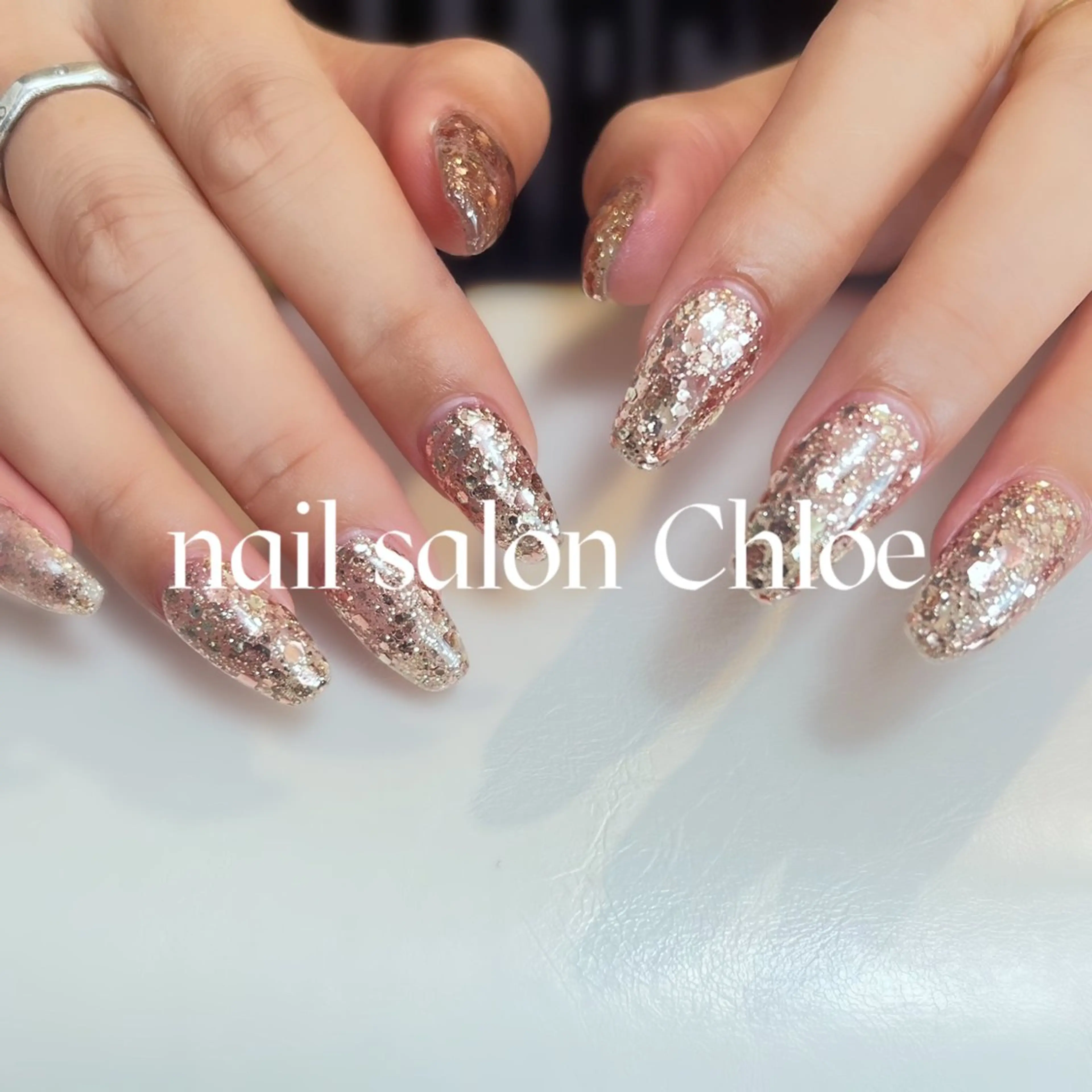 ネイル ラメ(グリッター) ハンドネイル 鈴木 利奈のネイルデザイン