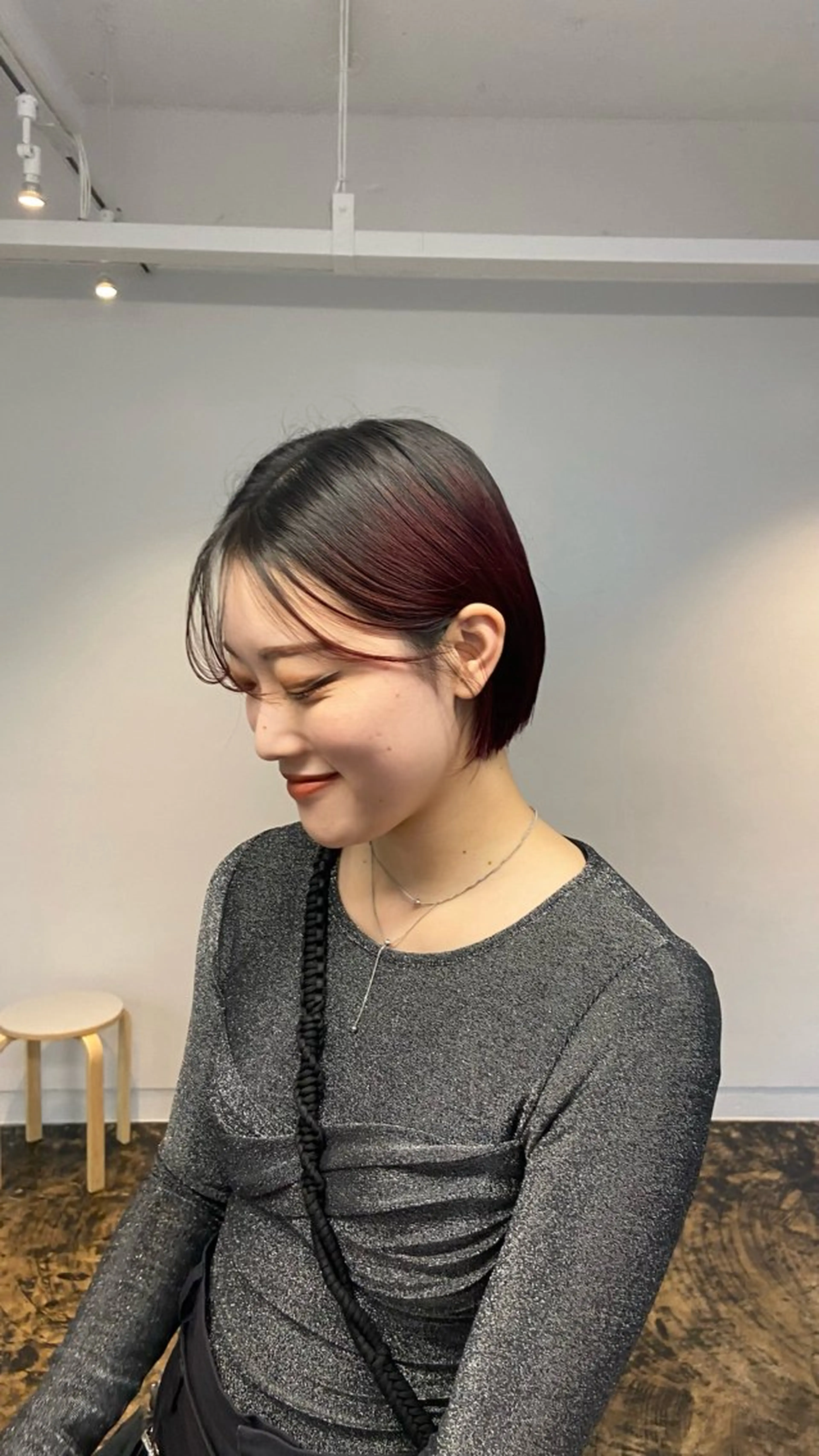 カラー オバタ コトのヘアスタイル