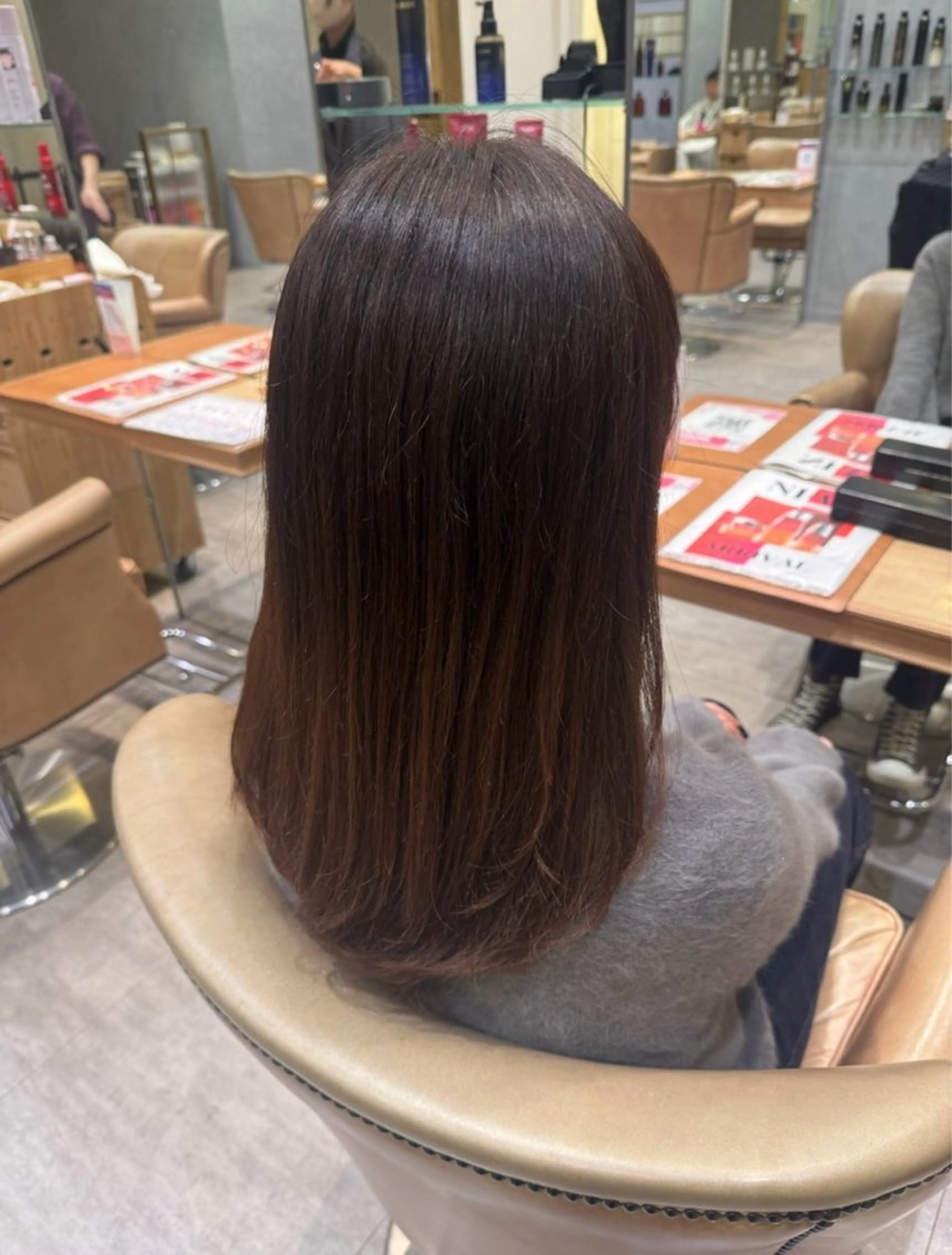 セミロング M.SLASH  みなとみらい馬車道所属・M.SLASH ✂︎hinakoのヘアスタイル