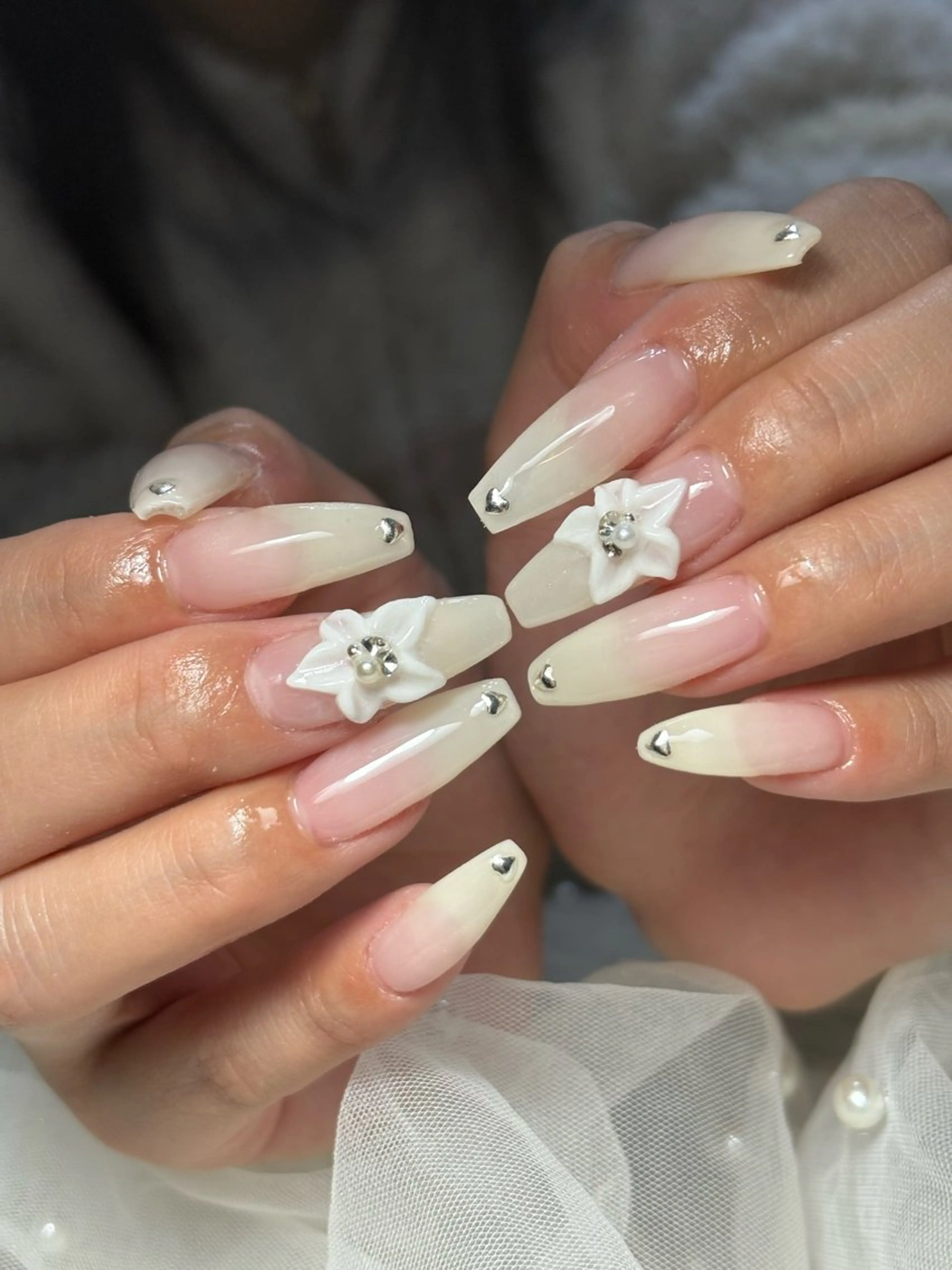 ネイル ハンドネイル フットネイル ✴︎ Delightのネイルデザイン