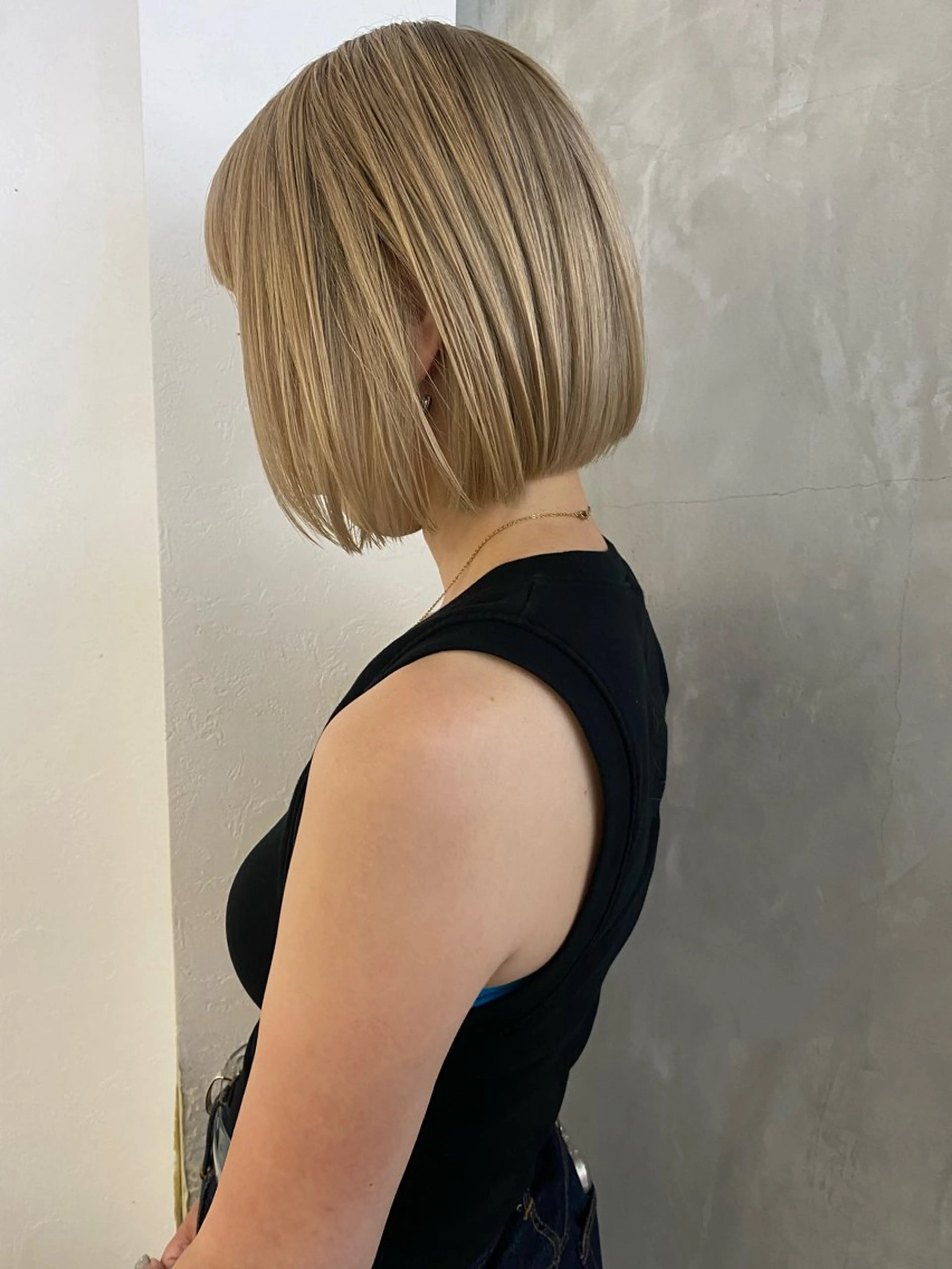 カラー ベージュカラー ミルクティーベージュ ヘアカラー 水野谷愛/ボブ/ レイヤー/暖色カラーのヘアスタイル