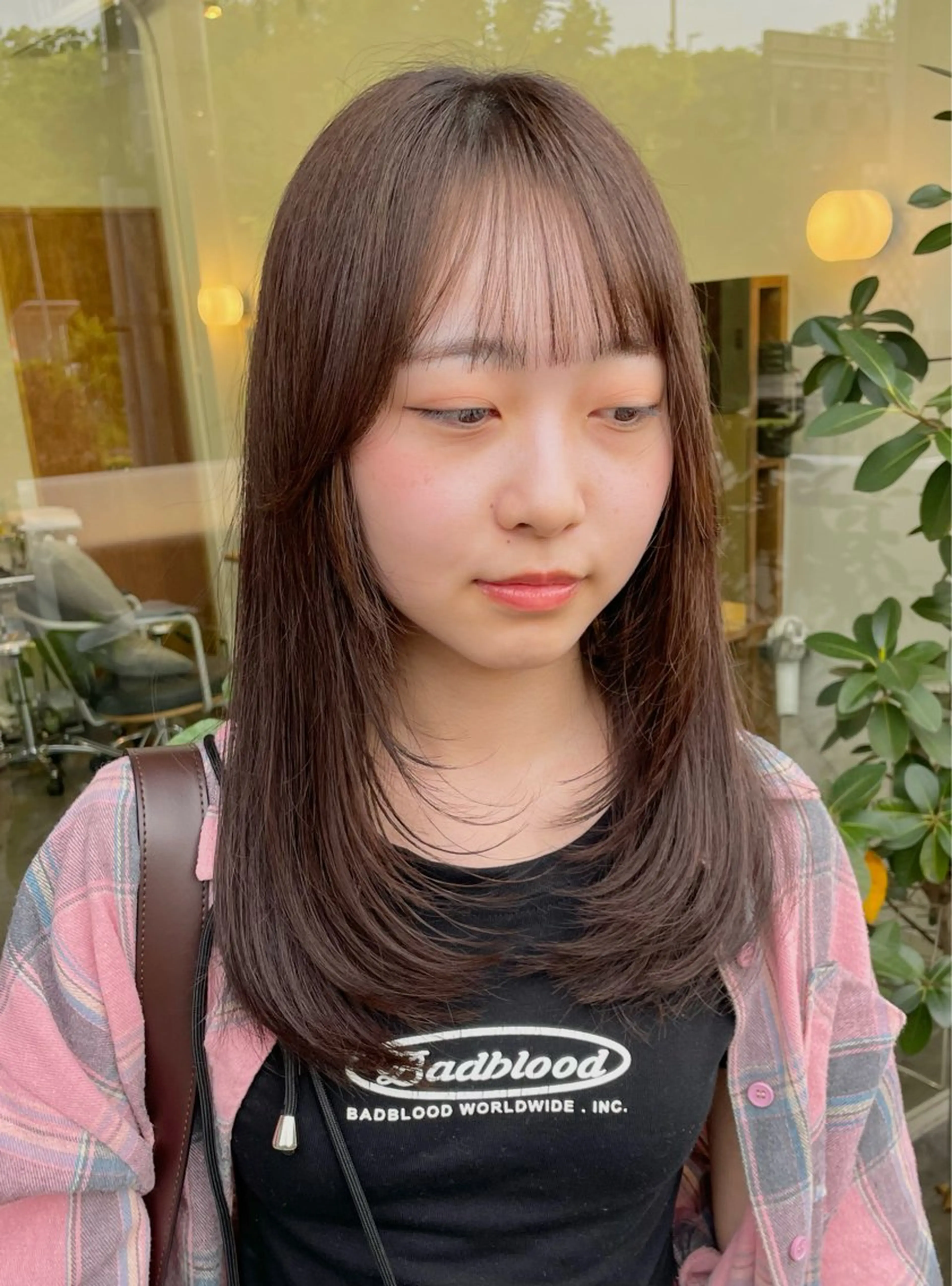 ミディアム シアーブラウン 顔まわりレイヤー レイヤーカット カット ヘアカラー トリートメント yukii しまむら のぞみのヘアスタイル