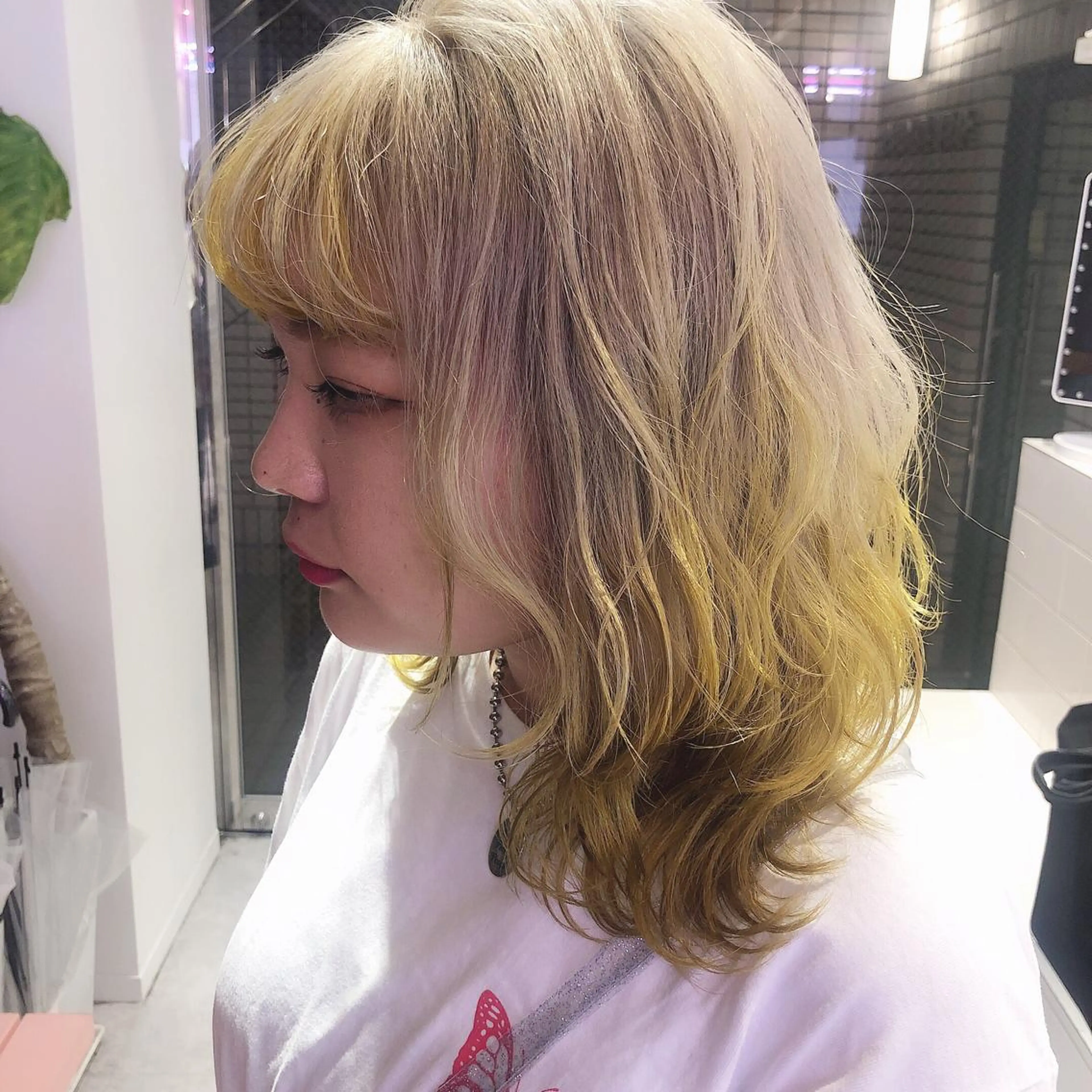 ミディアム カラー ヘアアレンジ ベージュカラー ホワイトベージュ カット ヘアカラー トリートメント 透明感カラー× レイヤーカット✨高梨のヘアスタイル