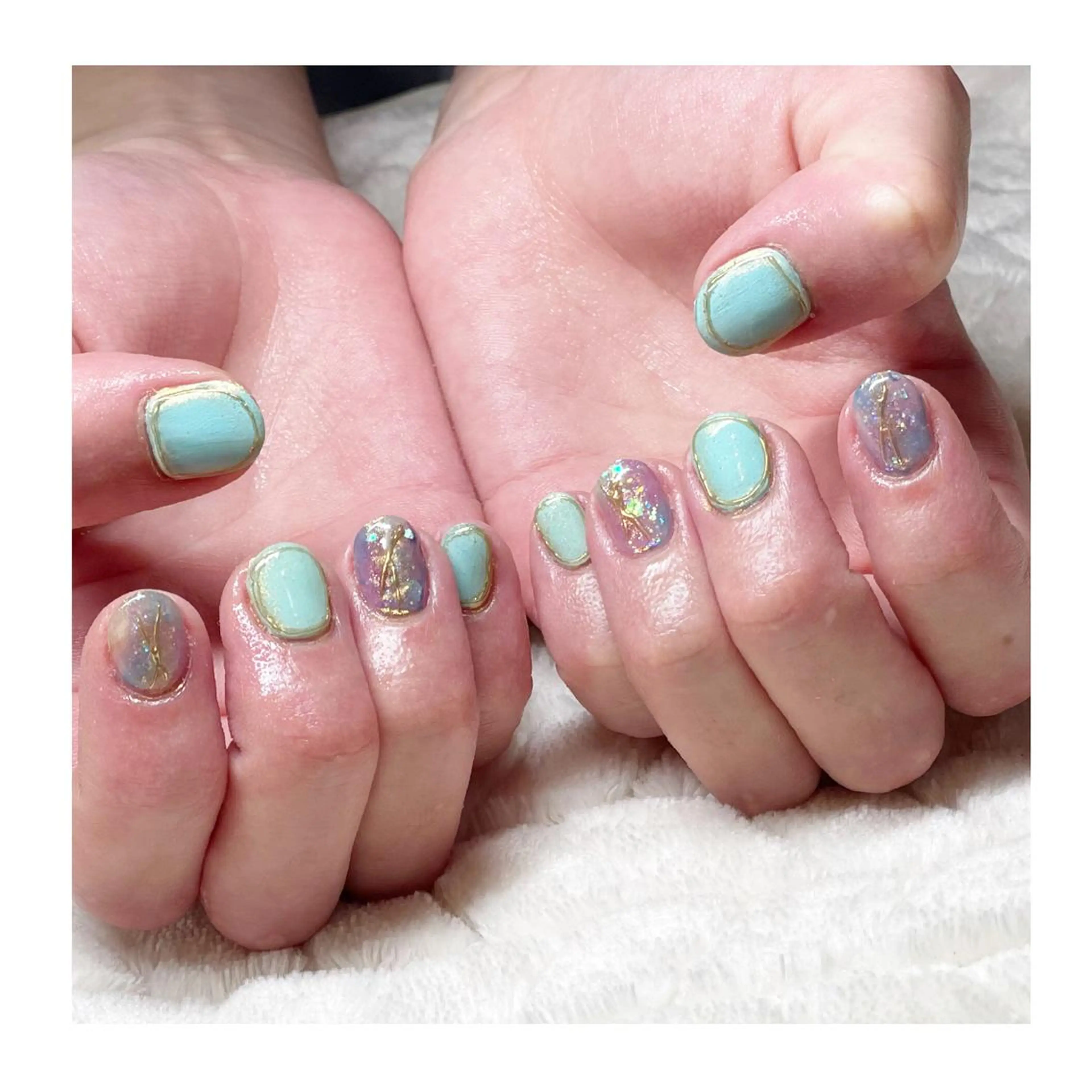 ネイル アートネイル ブルー ジェルネイル キラキラネイル ショートネイル ハンドネイル LaLa Peach 福岡のマツエク・マツパデザイン