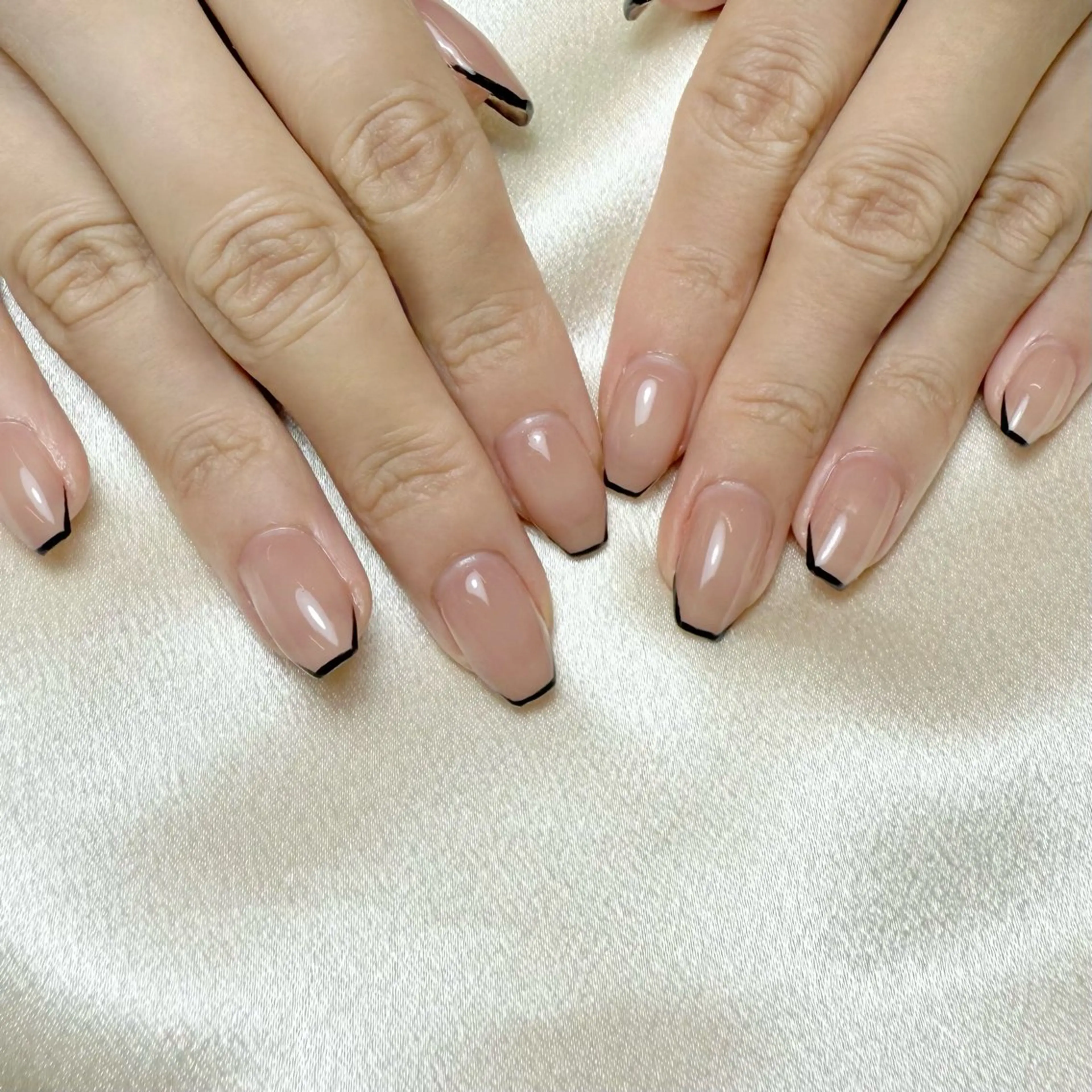 ネイル オーロラネイル ブルー ブラウン フラッシュネイル フットネイル ハンドネイル fein. miku🎀🍼のネイルデザイン