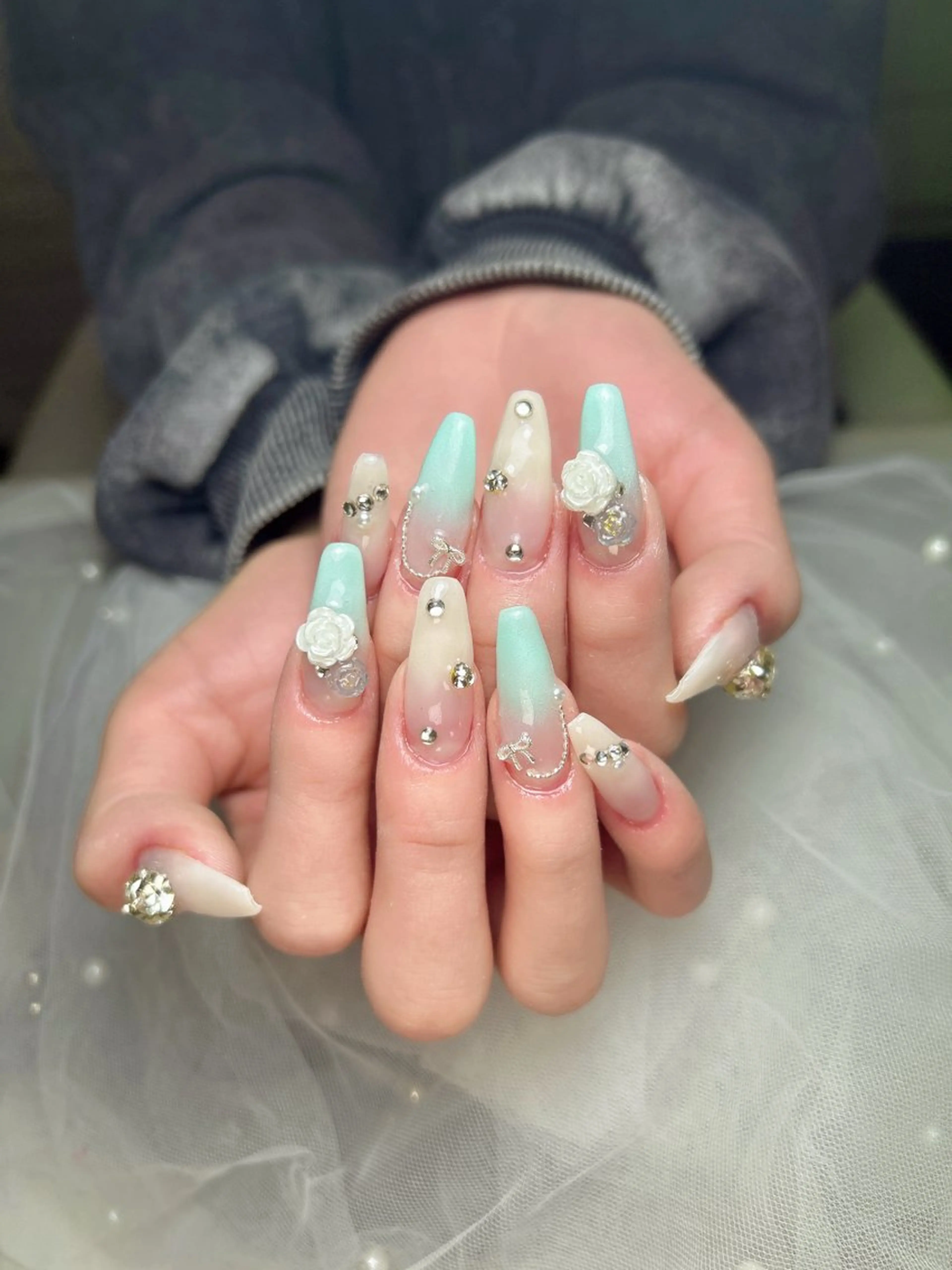 ネイル ハンドネイル ゆき 🌻ひまわりサロンのネイルデザイン