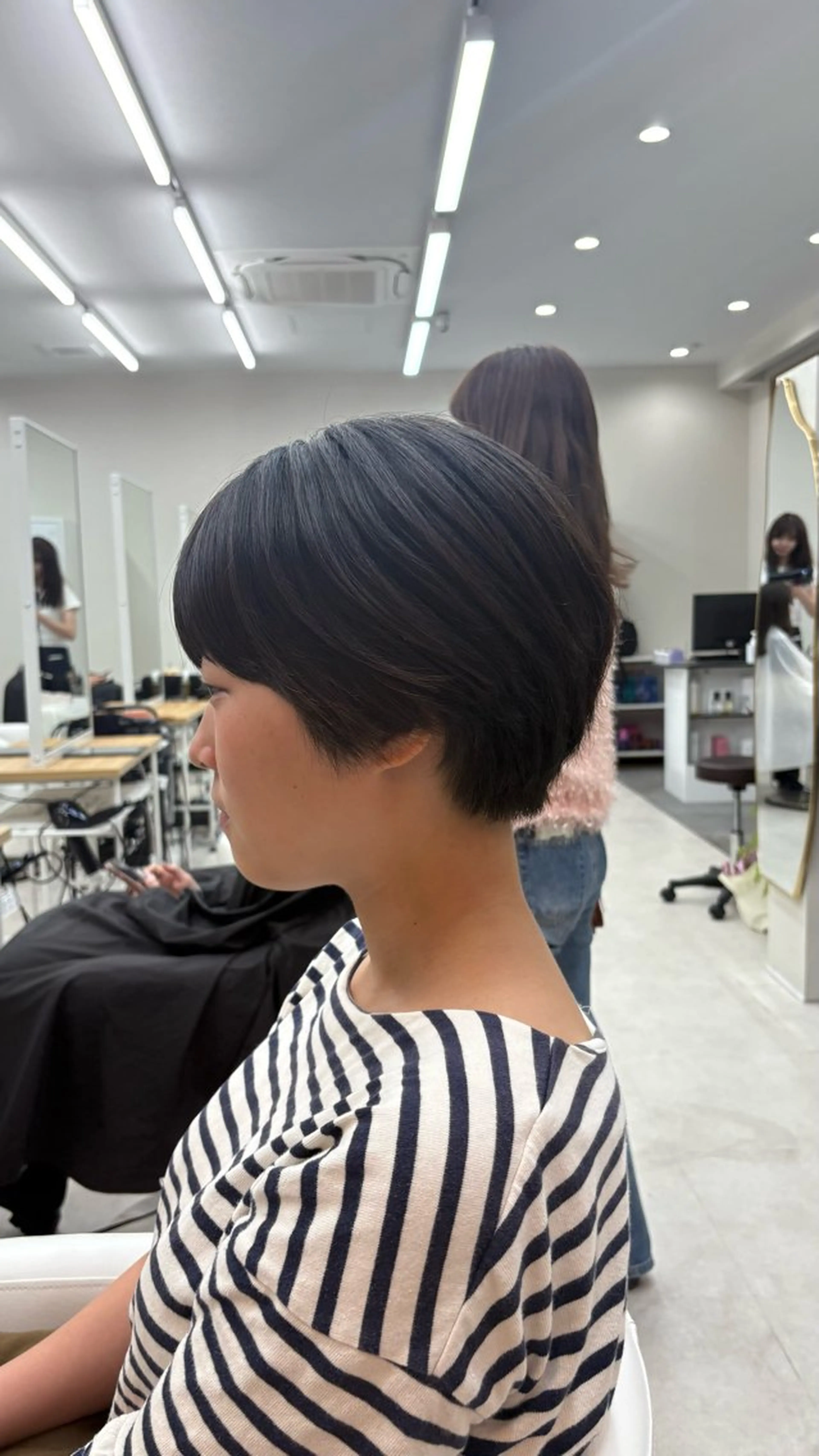 ショート 似合わせカット ショートヘア トリートメント manami/ レイヤー/小顔カットのヘアスタイル