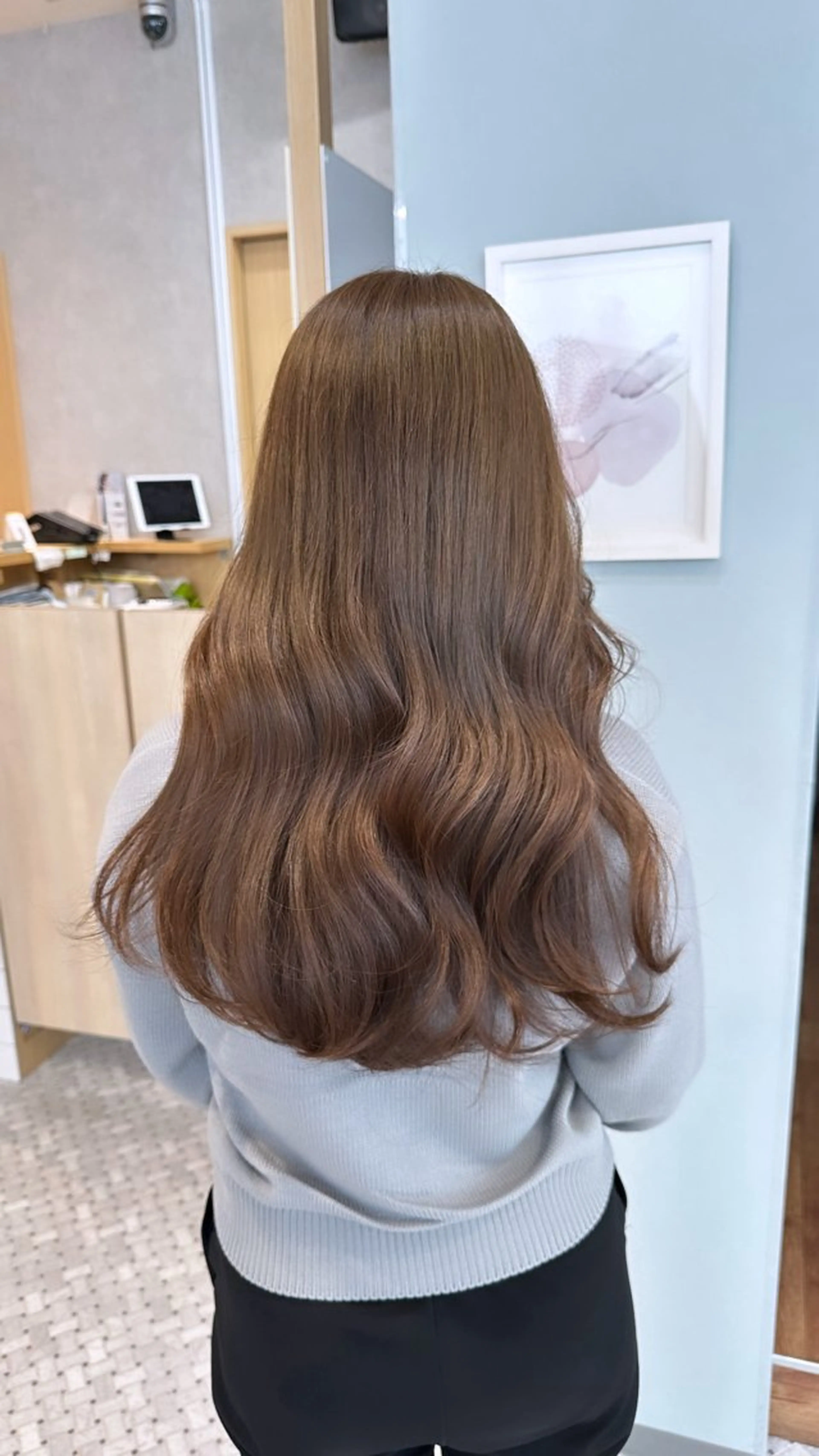 ロング カラー ヘアアレンジ ベージュカラー ブリーチ ケアカラー ダブルカラー グレージュ ヘアカラー REONA🪽✨ 日常に馴染む髪🫧のヘアスタイル