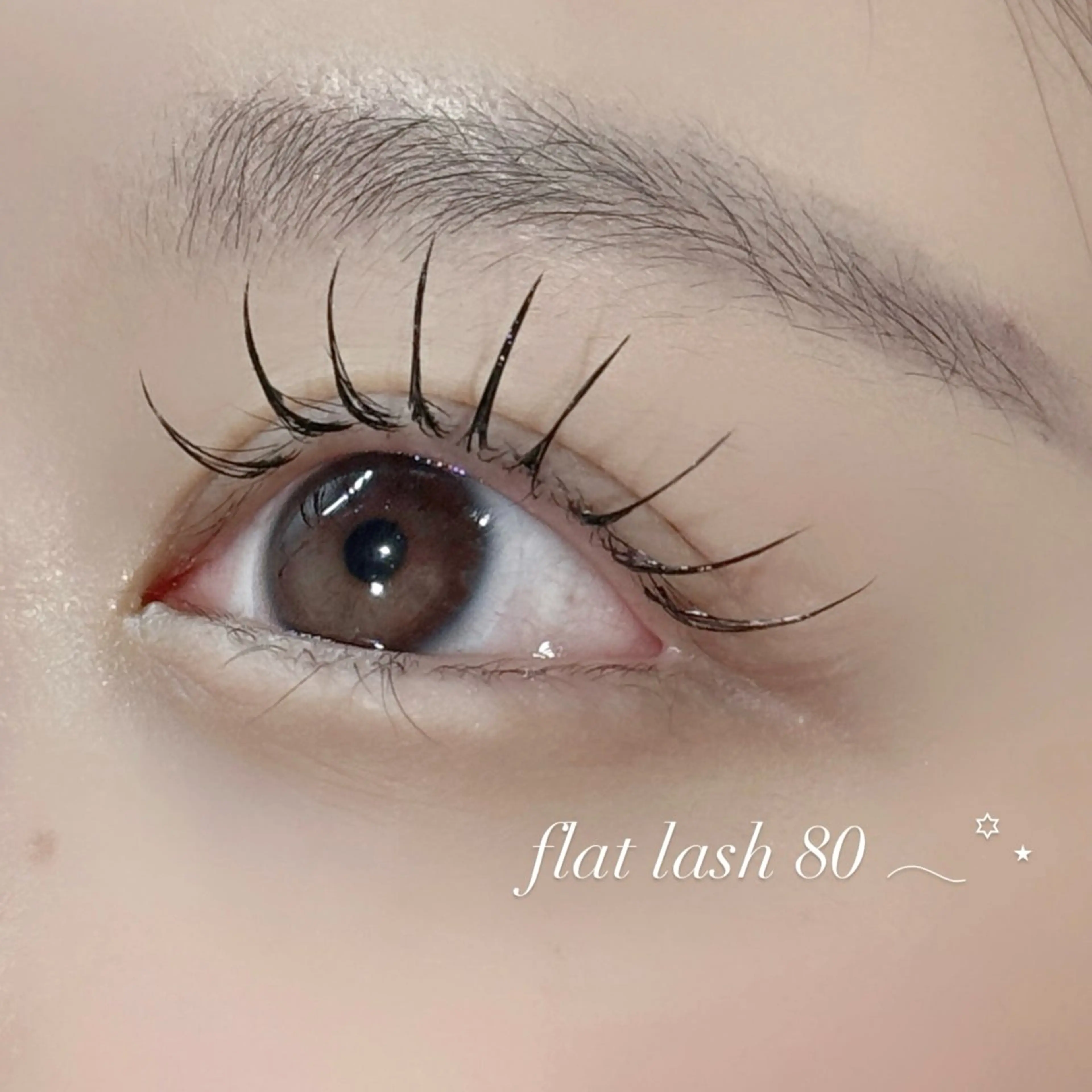 ナチュラル仕上げ🪄フラットラッシュ80本🩶（初回オフ無料🆓）の写真