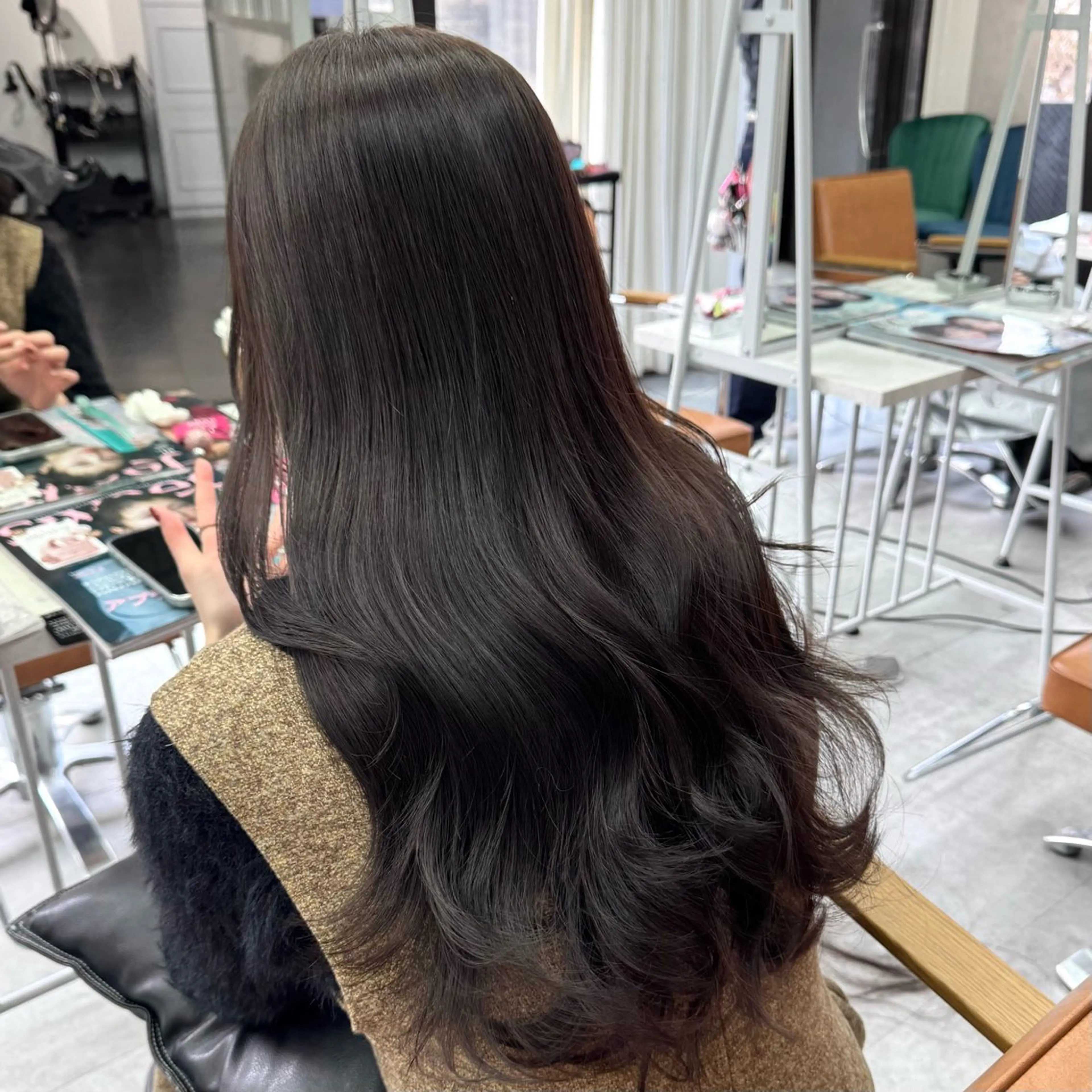 ロング カラー ヘアアレンジ ヘアカラー ブリーチなしカラー /ベージュ/安形翔のヘアスタイル