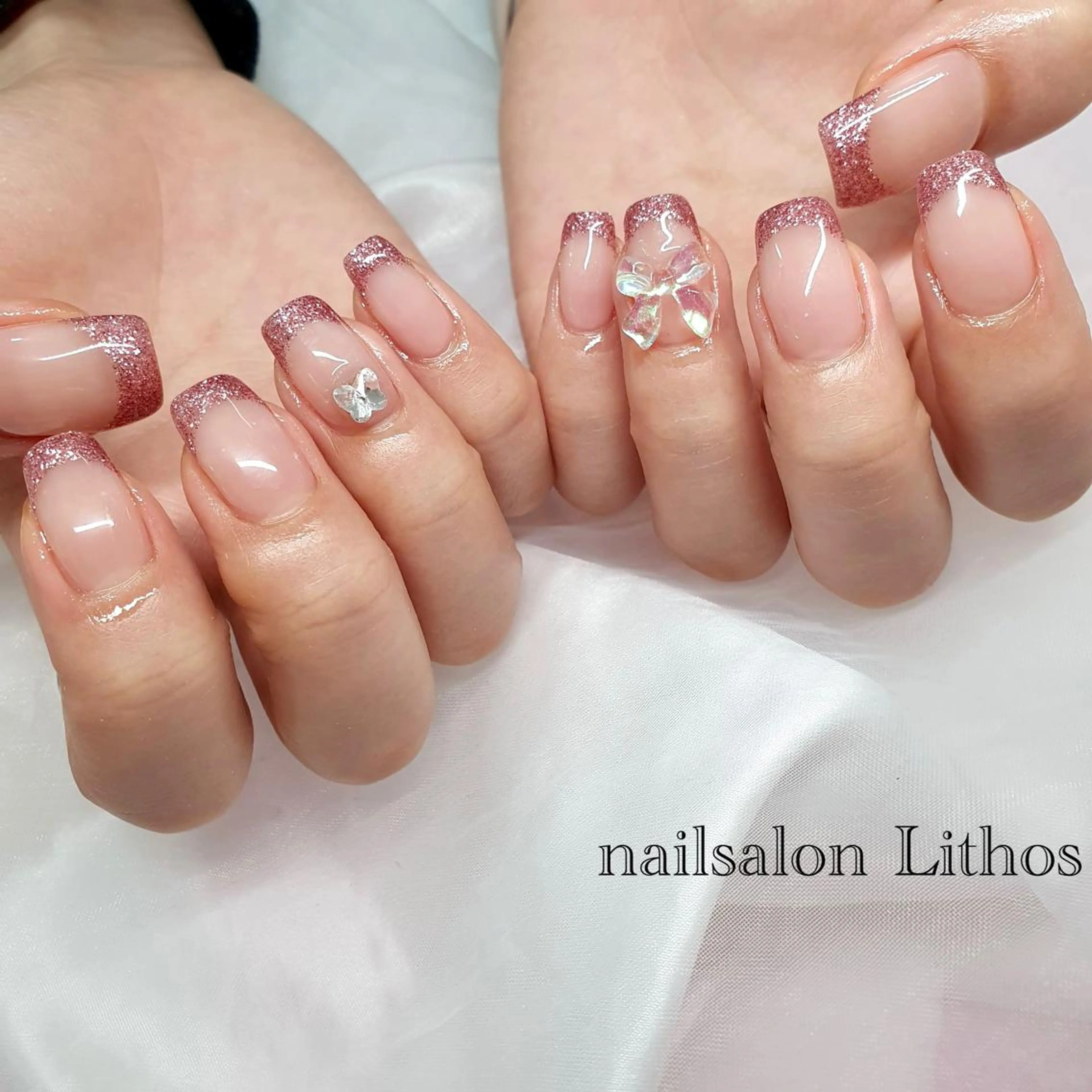 ネイル ラメ(グリッター) ハンドネイル nailsalon Lithos所属・nailsalon Recontreのネイルデザイン