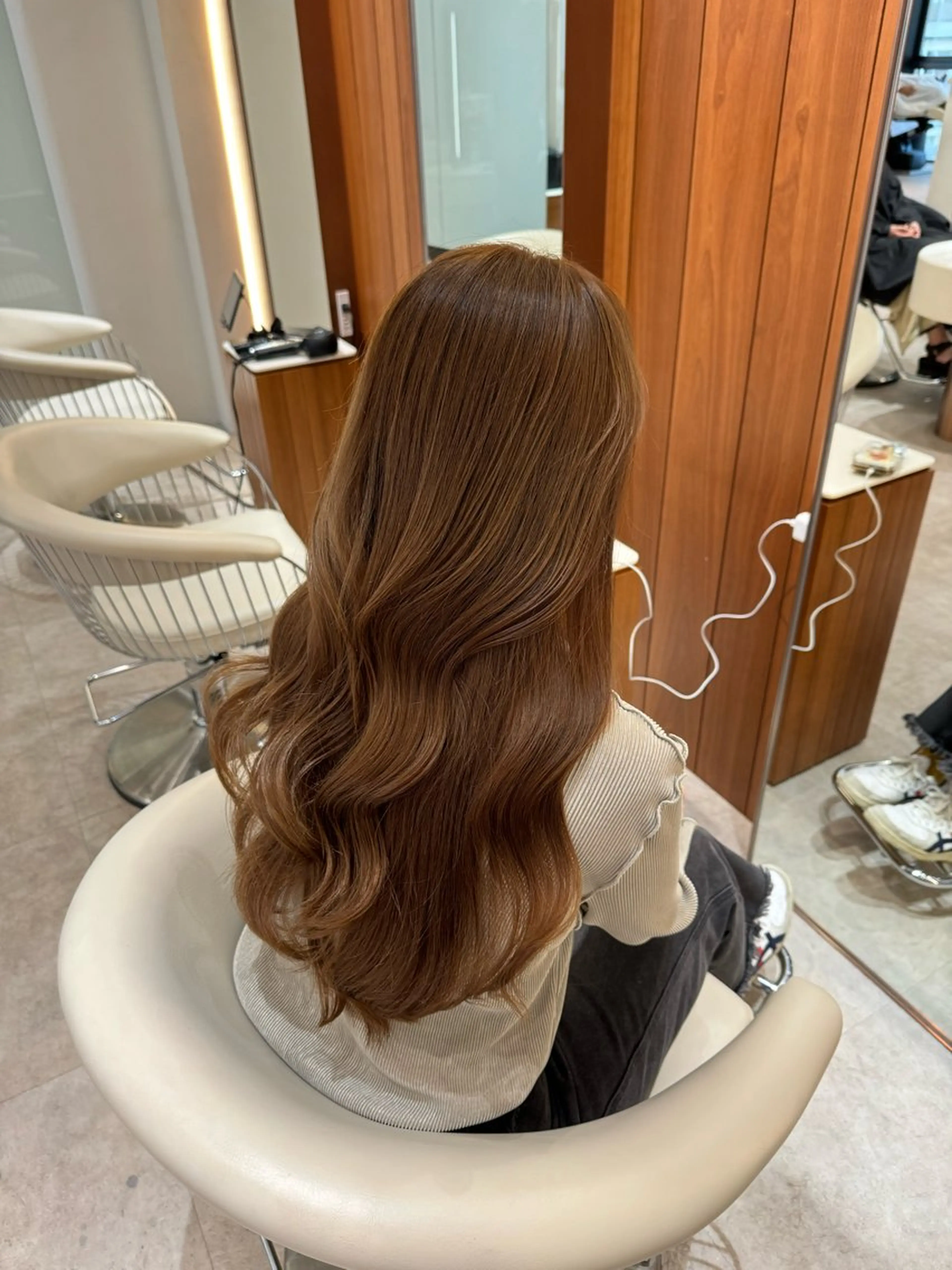 ロング カラー ベージュカラー ブラウンカラー ミルクティーベージュ 韓国風ヘア レイヤーカット カット ヘアカラー トリートメント ヘアセット 韓国レイヤー🇰🇷 韓国研修◎渋谷カイトのヘアスタイル