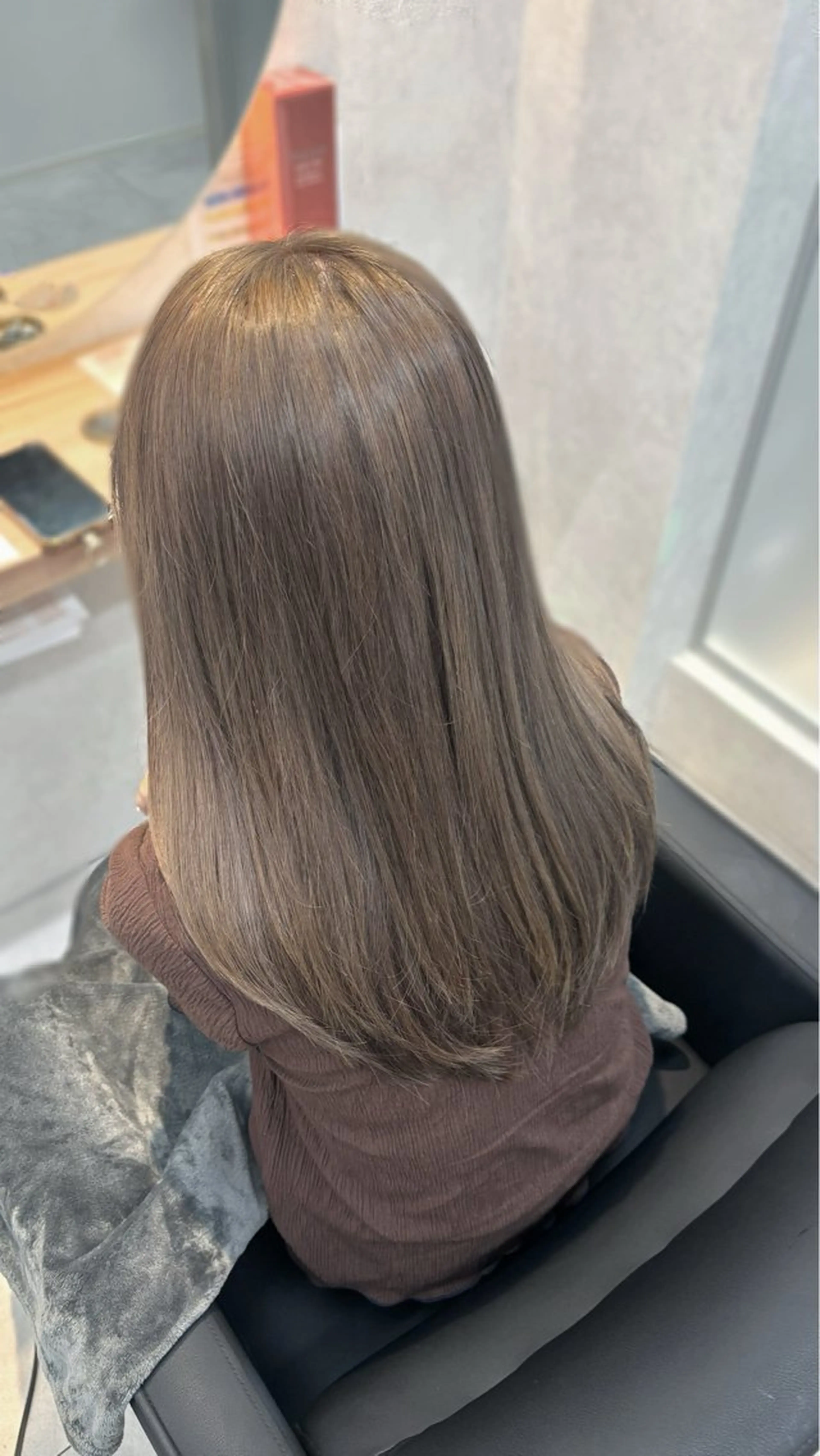 カラー ブリーチ 米倉 陽菜のヘアスタイル