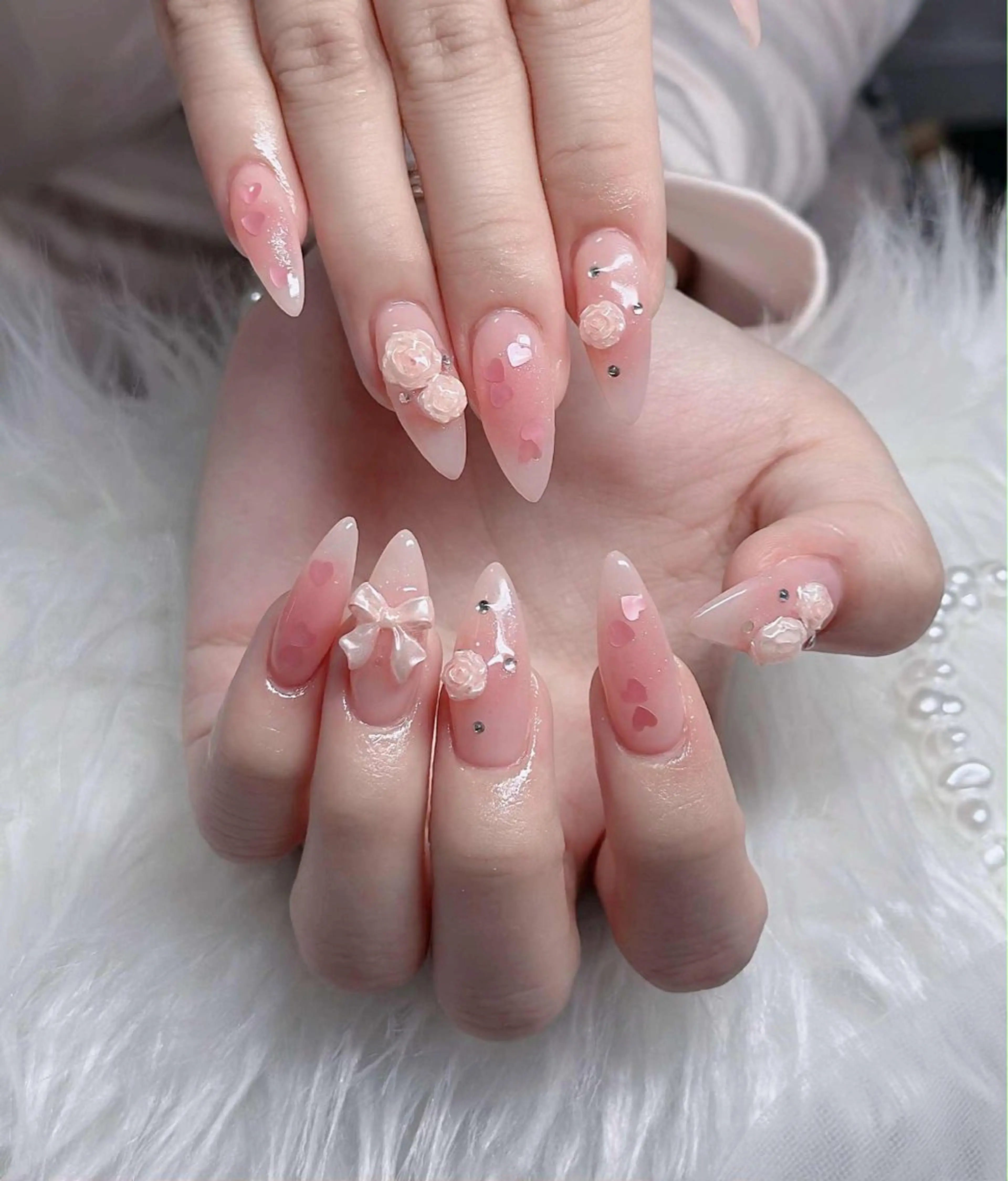 ネイル オーロラネイル フレンチネイル ジェルネイル ハロウィン キラキラネイル H.baby Nail Salonのネイルデザイン