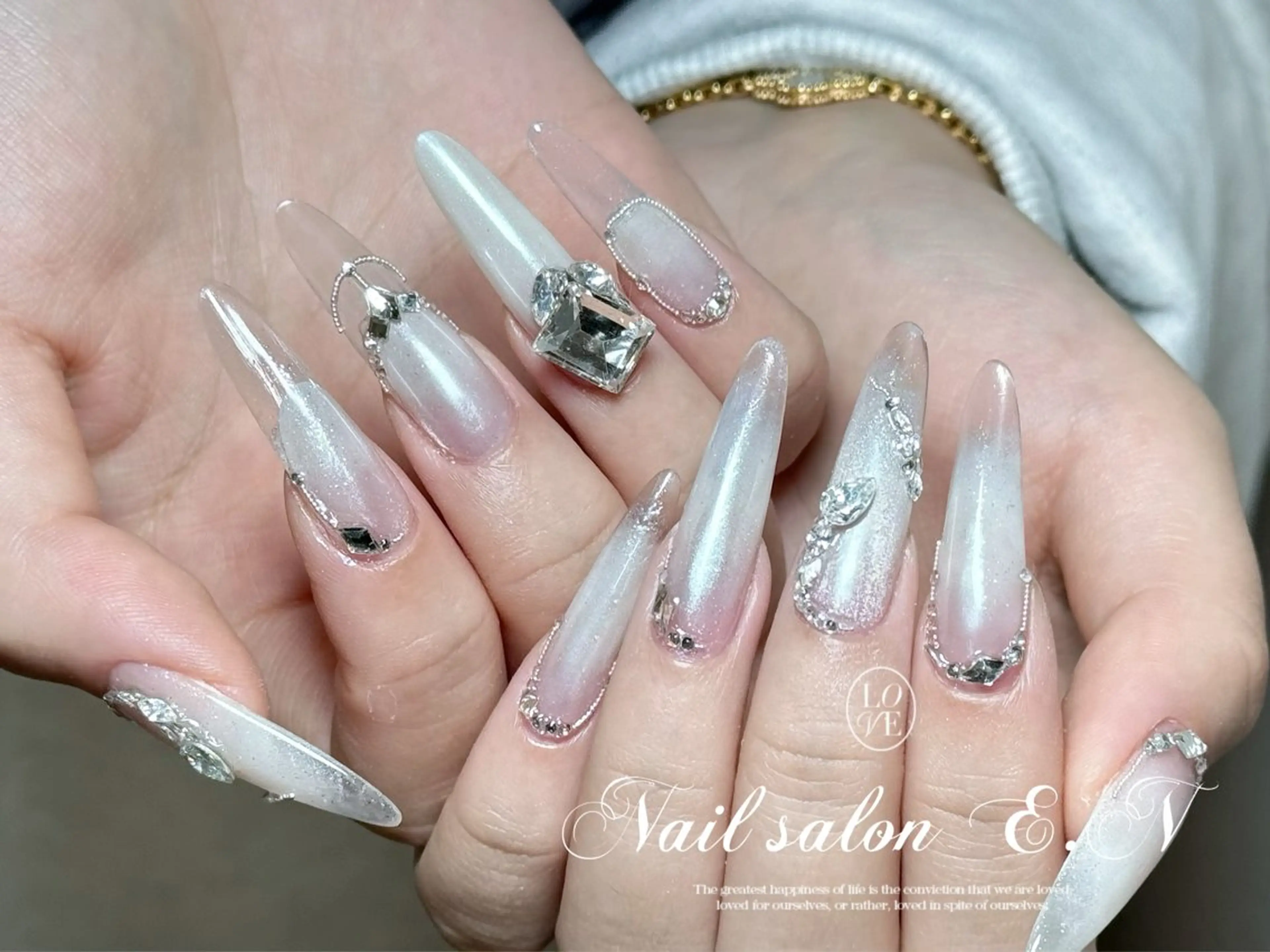 ネイル アートネイル オーロラネイル ブラウン クリアネイル フレンチネイル E.N🦋 長さ出し/持ち込みのネイルデザイン