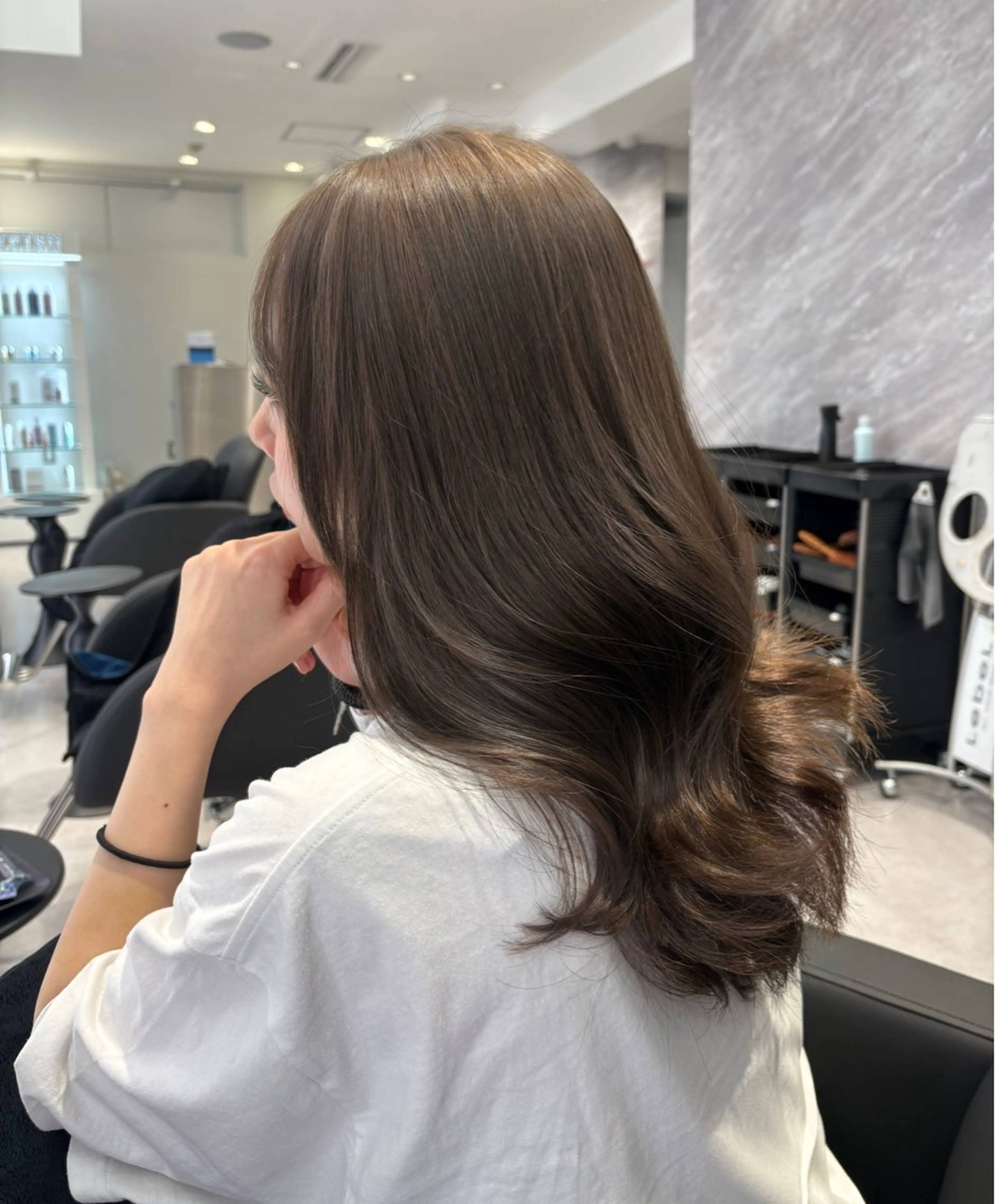 ロング カラー アディクシーカラー アッシュ アッシュブラック ベージュカラー 黒髪 カット ヘアカラー トリートメント Ardore 韓国風カラー大阪のヘアスタイル