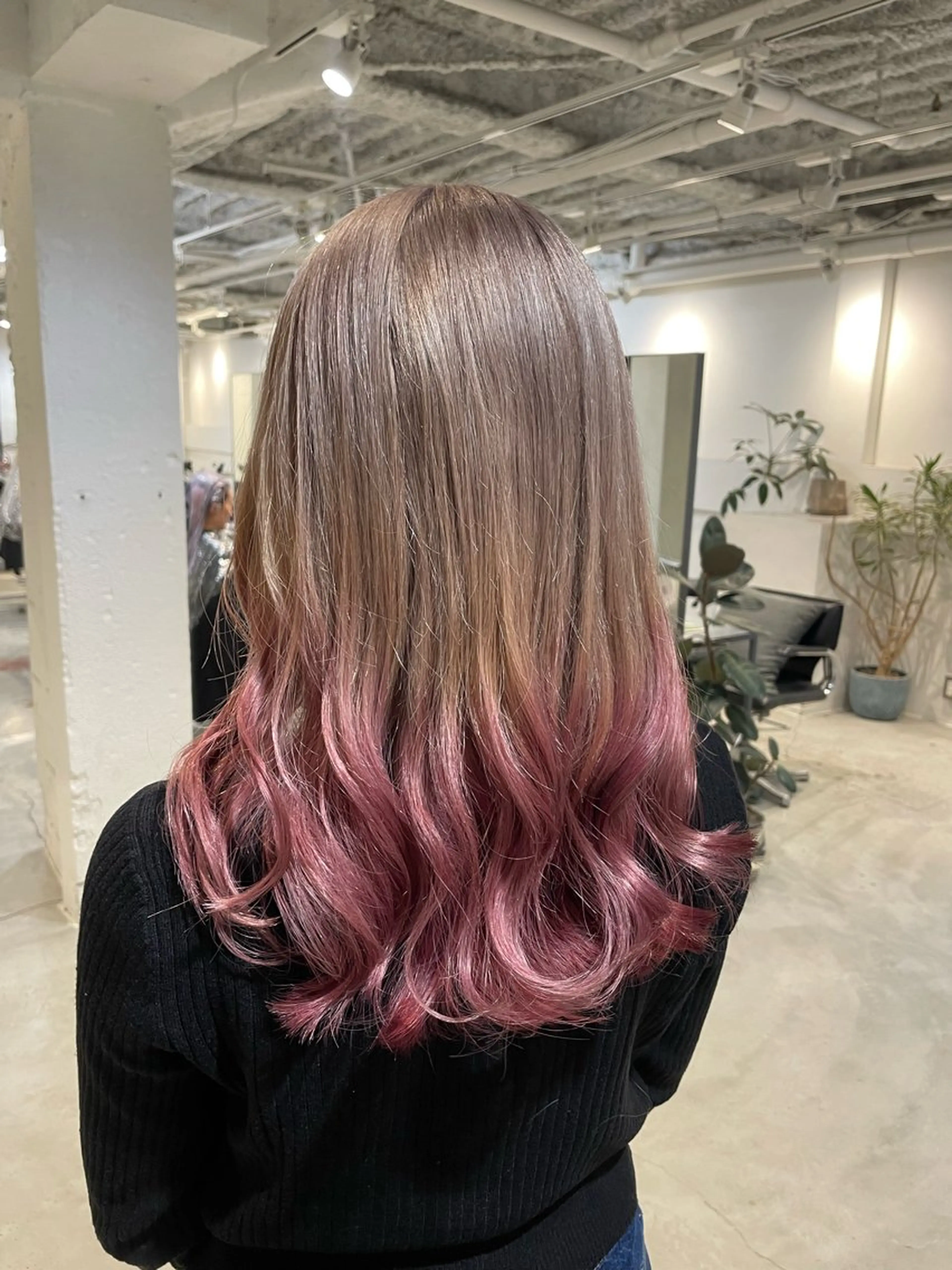 ミディアム カラー ヘアアレンジ ブリーチ グラデーションカラー カット ヘアカラー 🎀ダブルカラーレイ ヤーyuuri🎀のヘアスタイル
