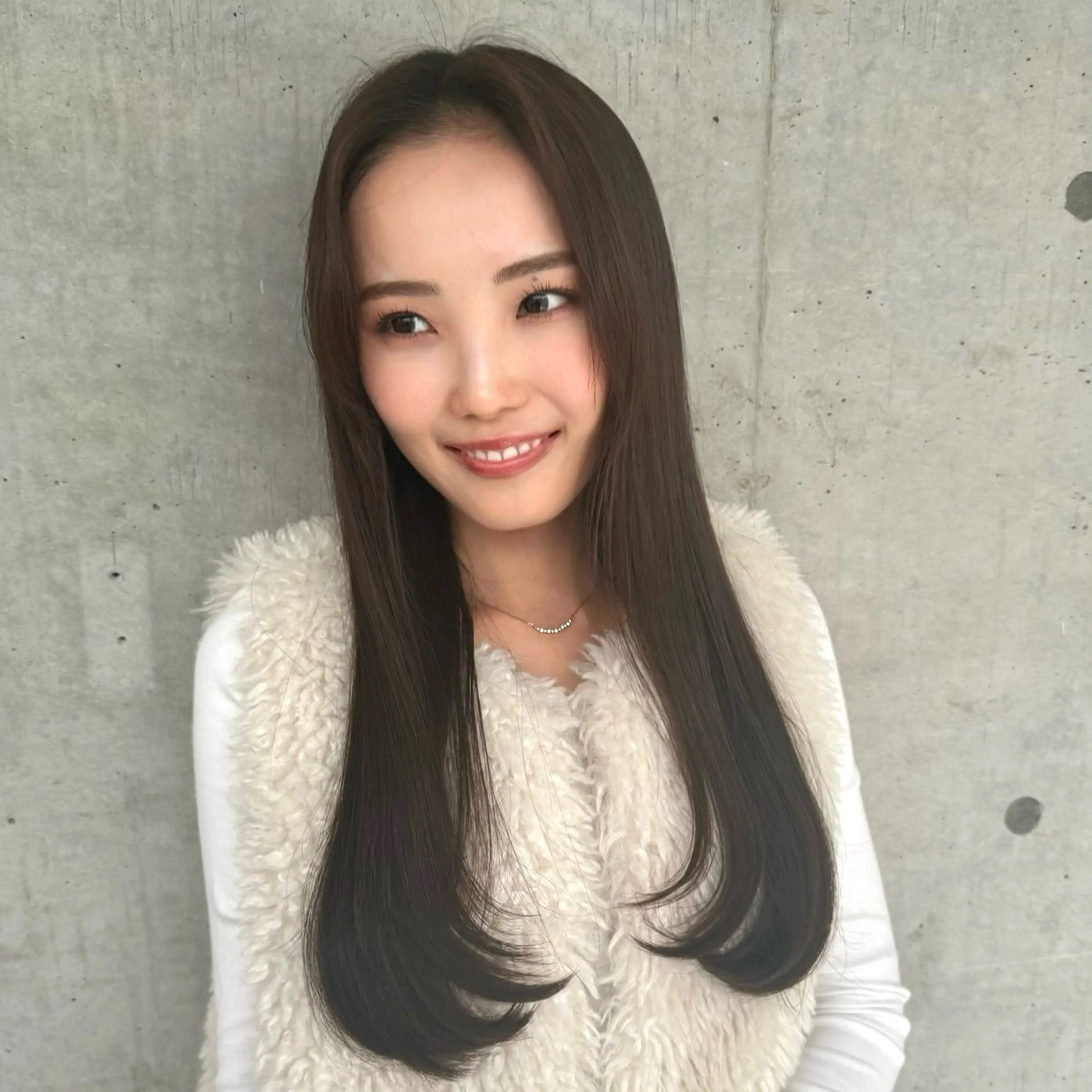 ロング カラー パーマ ヘアアレンジ ロングレイヤー レイヤーカット ロング SALOWIN銀座六丁目店所属・津田 怜果のヘアスタイル