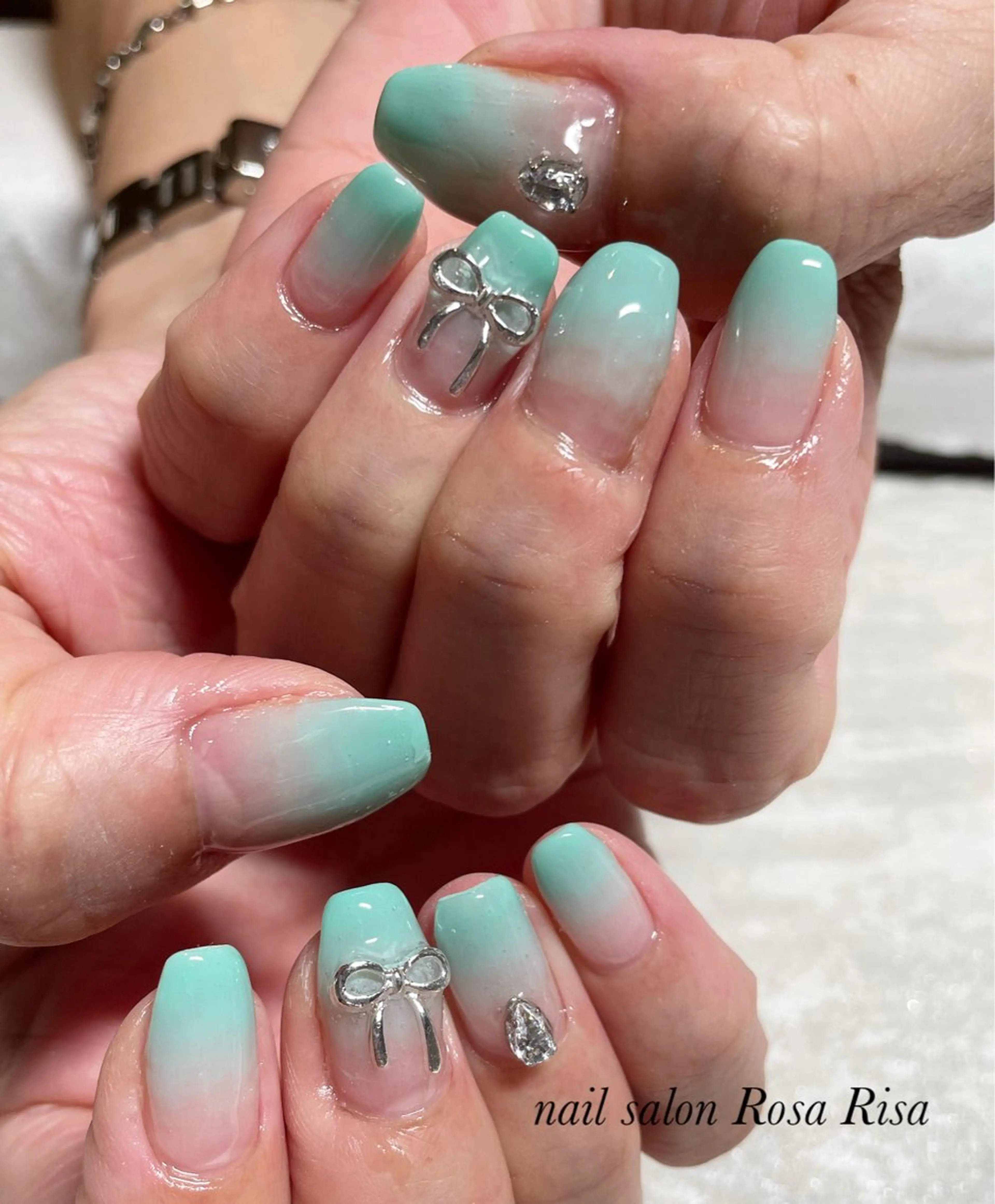 ネイル ハンドネイル ネイルスタジオ シェイクユアハンズのネイルデザイン