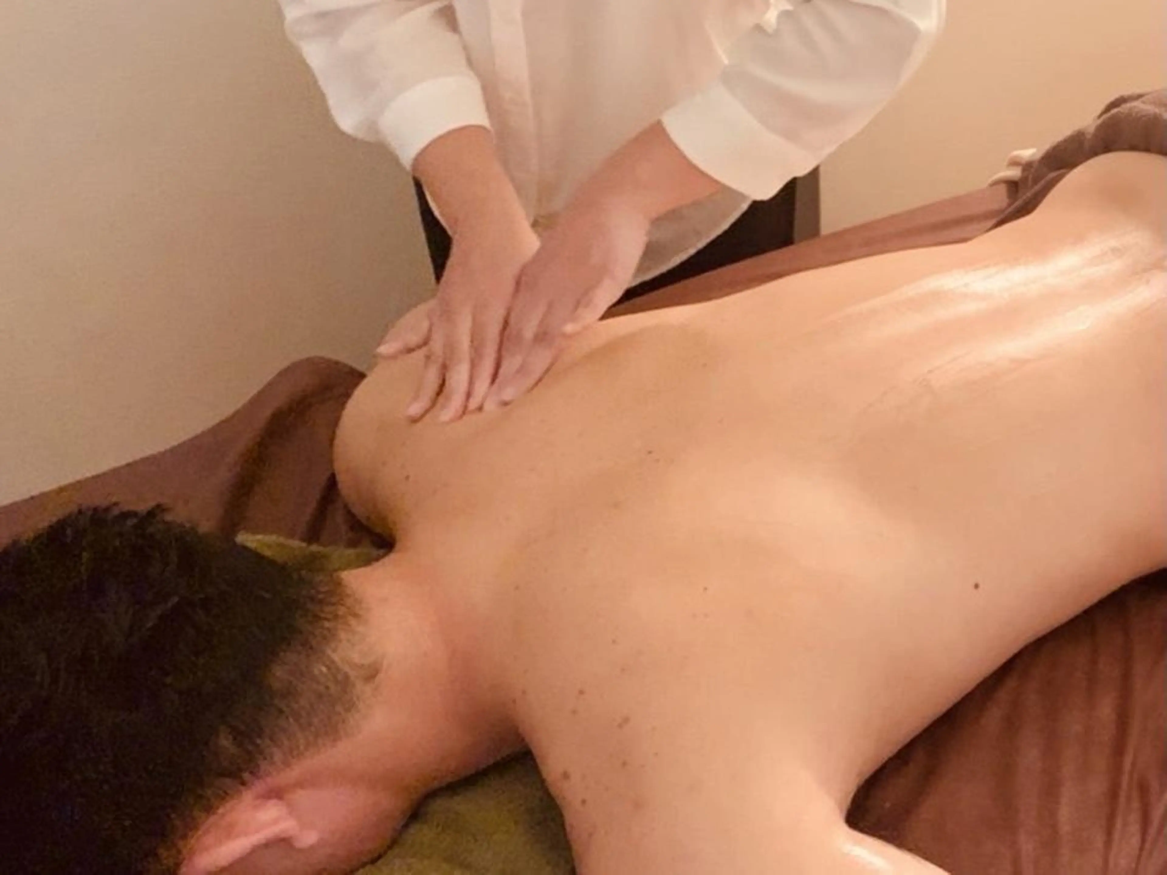 U 24 ご新規様限定!!背中〜脚 裏面30分 3300円の写真