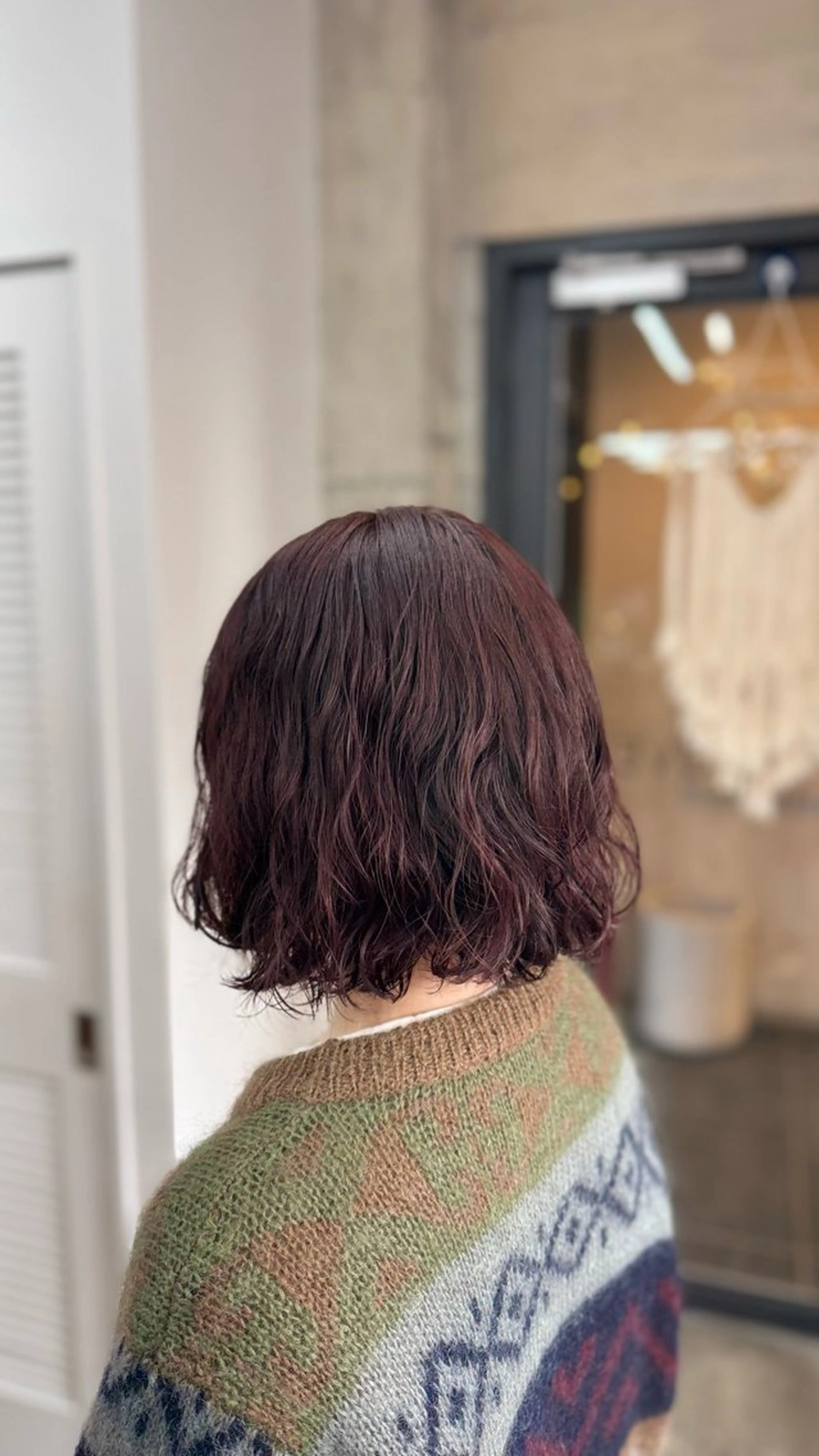 ミディアム カラー パーマ ミディアムパーマ ブラウンカラー レッドカラー MAUVE MIYUのヘアスタイル