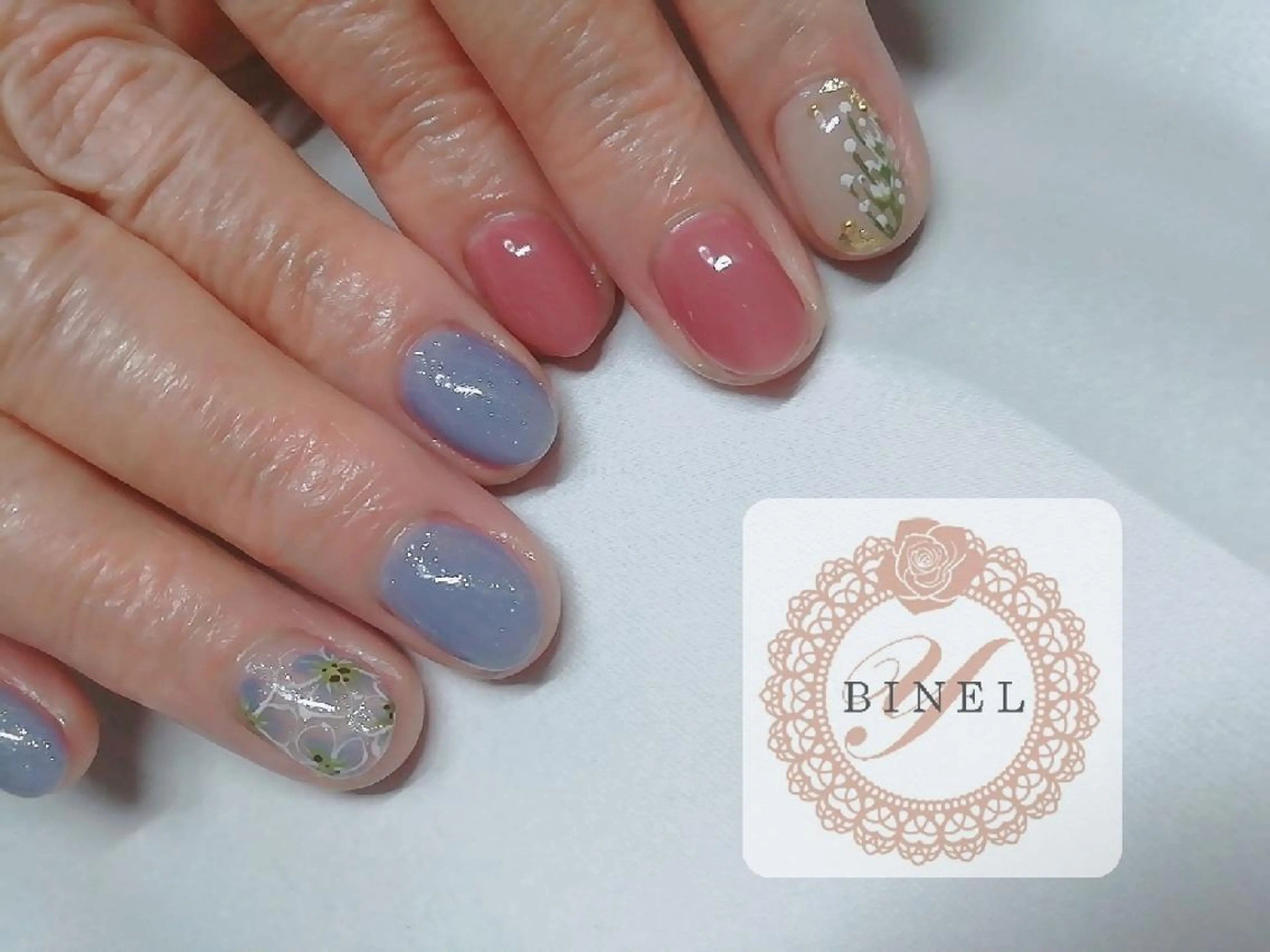 ネイル アートネイル フラワーネイル ワンカラーネイル ハンドネイル Nail Salon Y.BINELのネイルデザイン