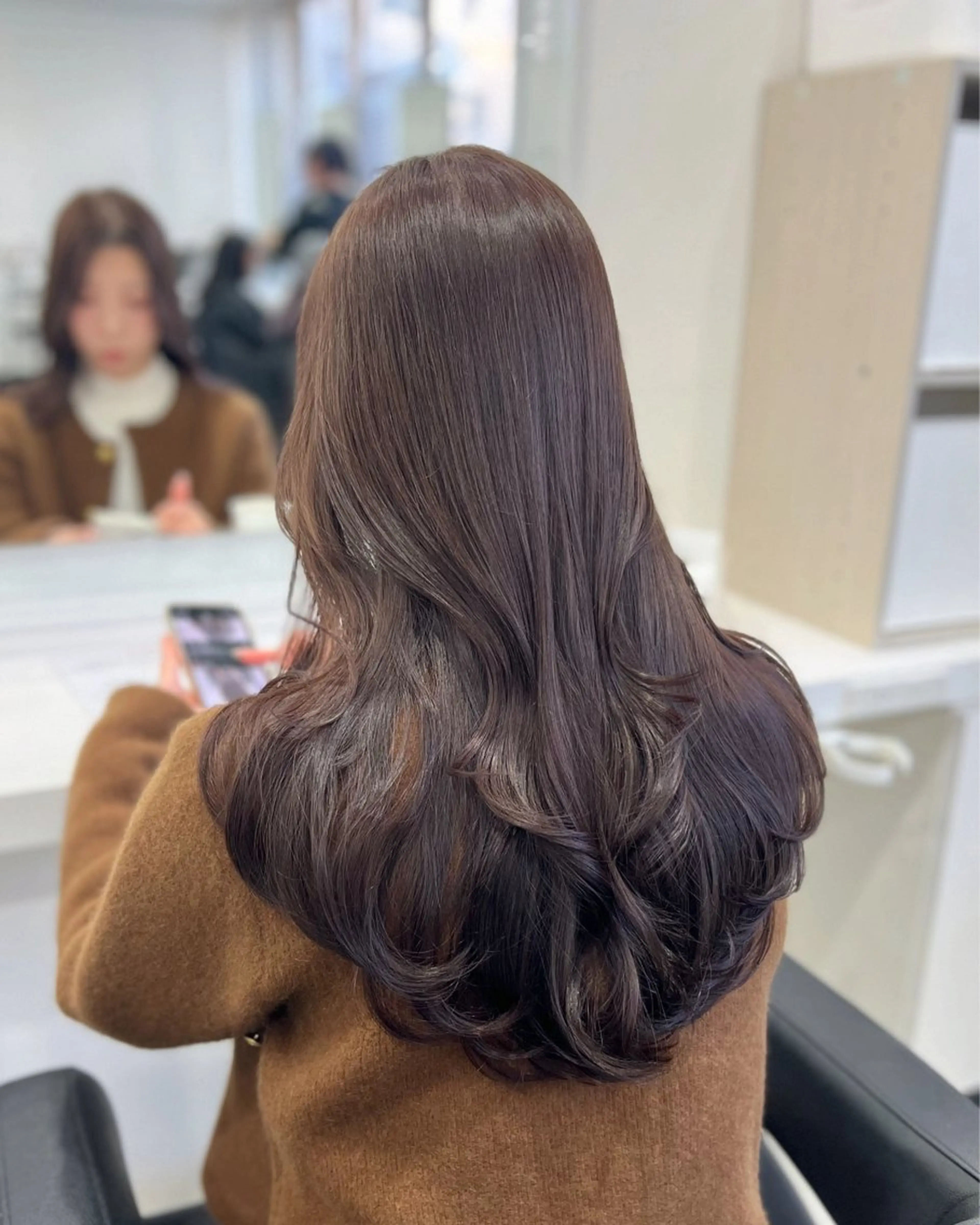ロング カラー オリーブカラー🫒 レイヤーカット✂︎のヘアスタイル