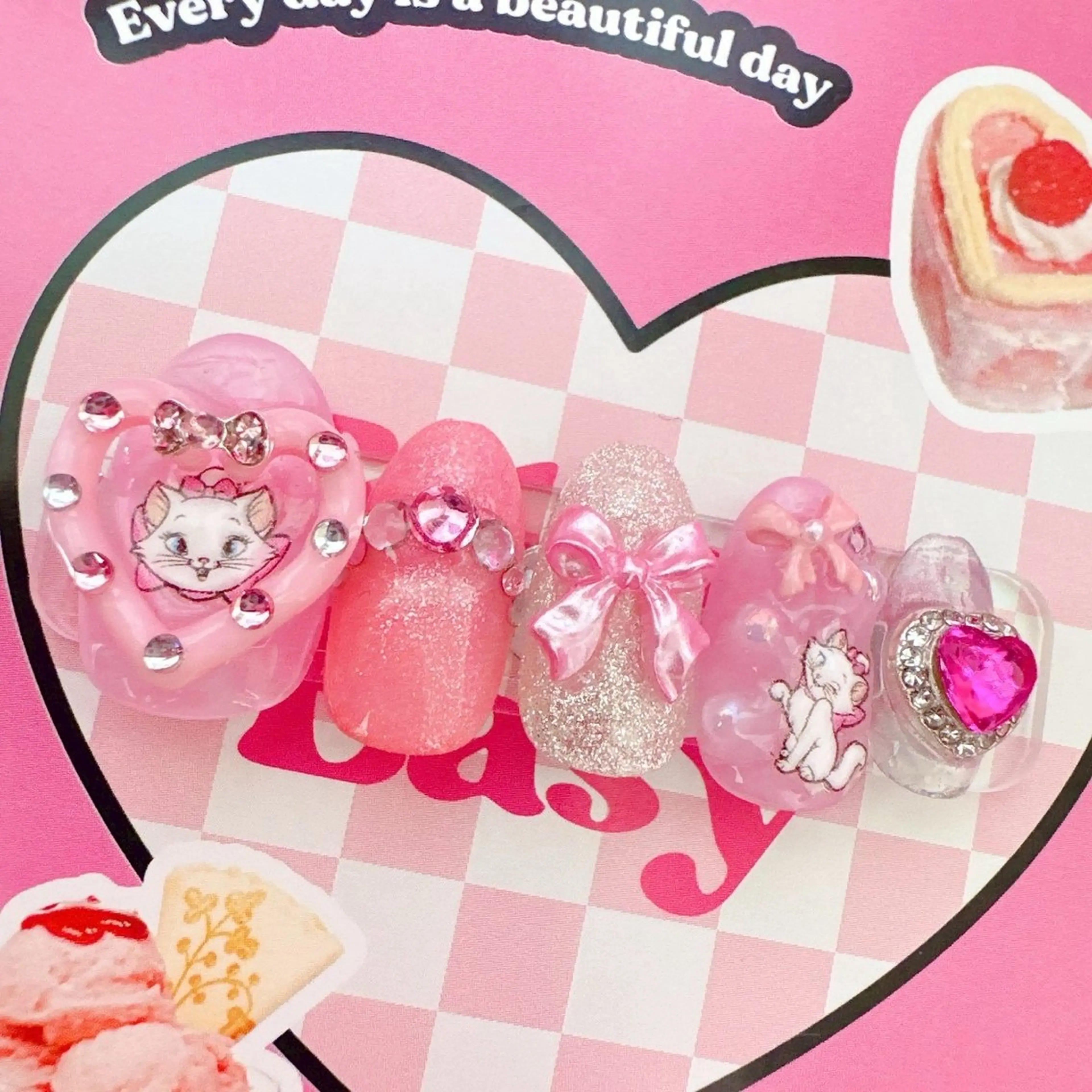 ネイル ハンドネイル MignonReve ♡EIMI🌈のネイルデザイン