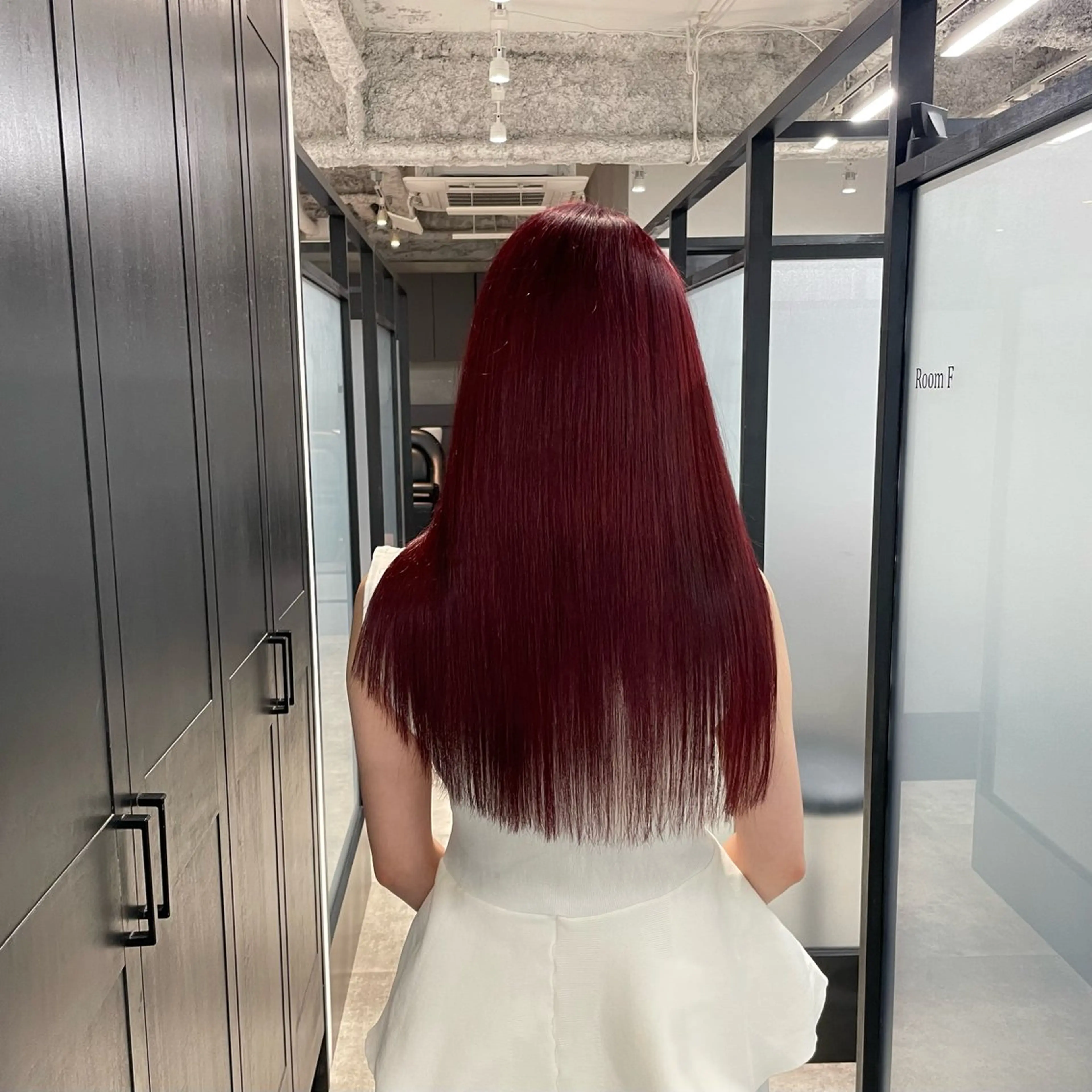 ロング ヘアカラー トリートメント 山口滉斗/美髪 縮毛矯正/髪質改善のヘアスタイル