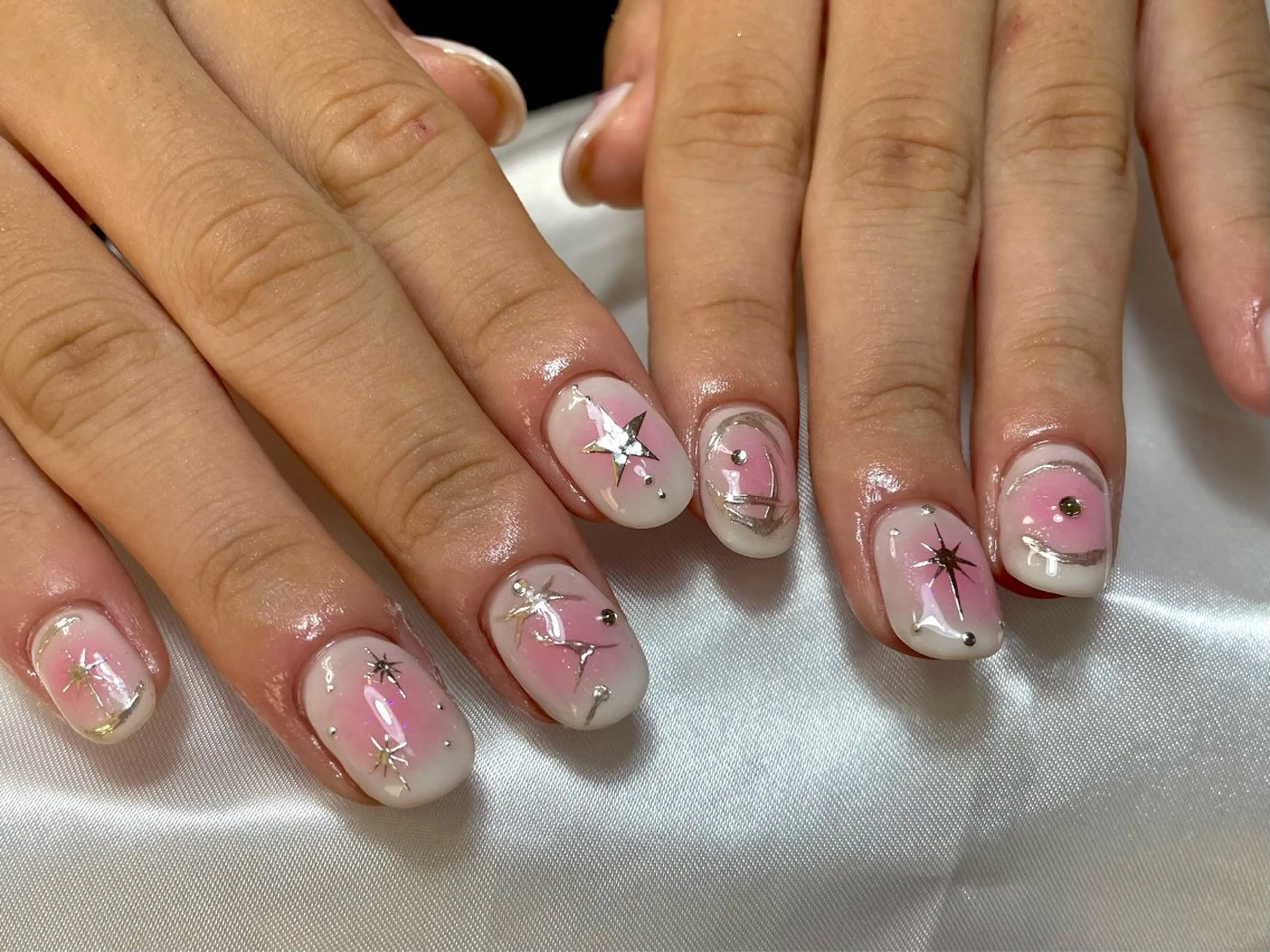 ネイル 持ち込み ハンドネイル alma (アルマ)のネイルデザイン