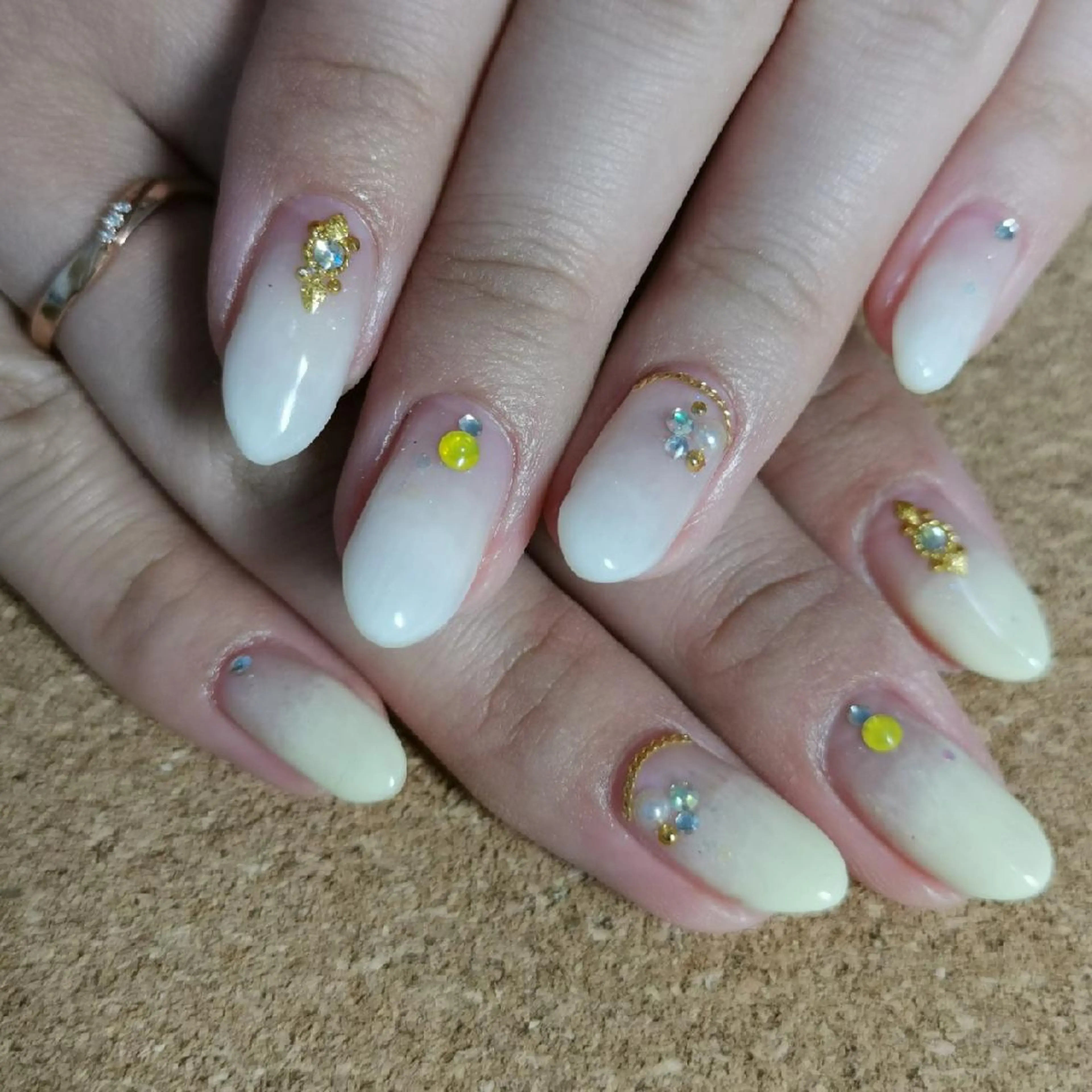 ネイル グラデーション ハンドネイル reve あやののネイルデザイン