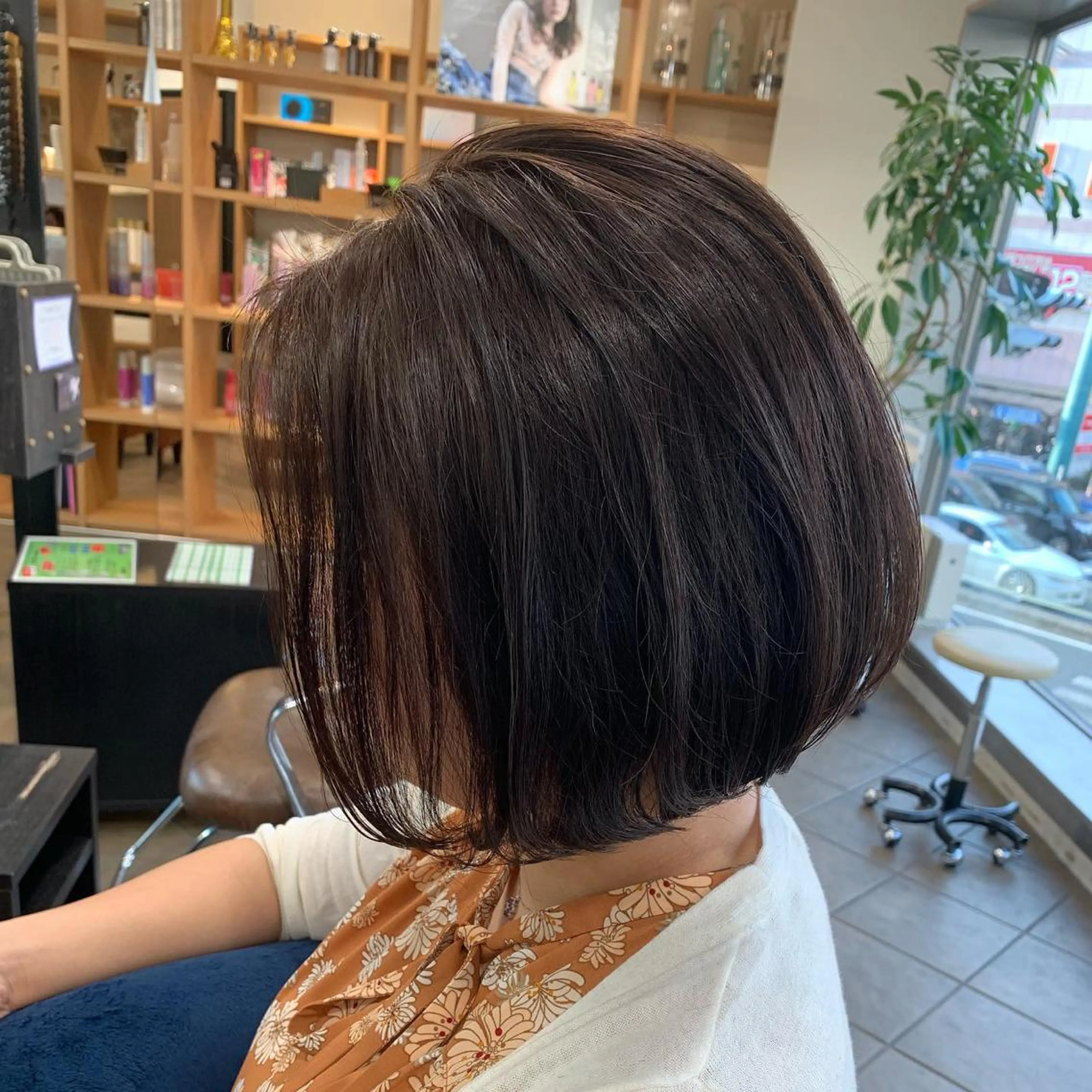 ショート ボブ カット トリートメント Ripps長居所属・メテオ ／ヘアカラー 西川菜実のヘアスタイル
