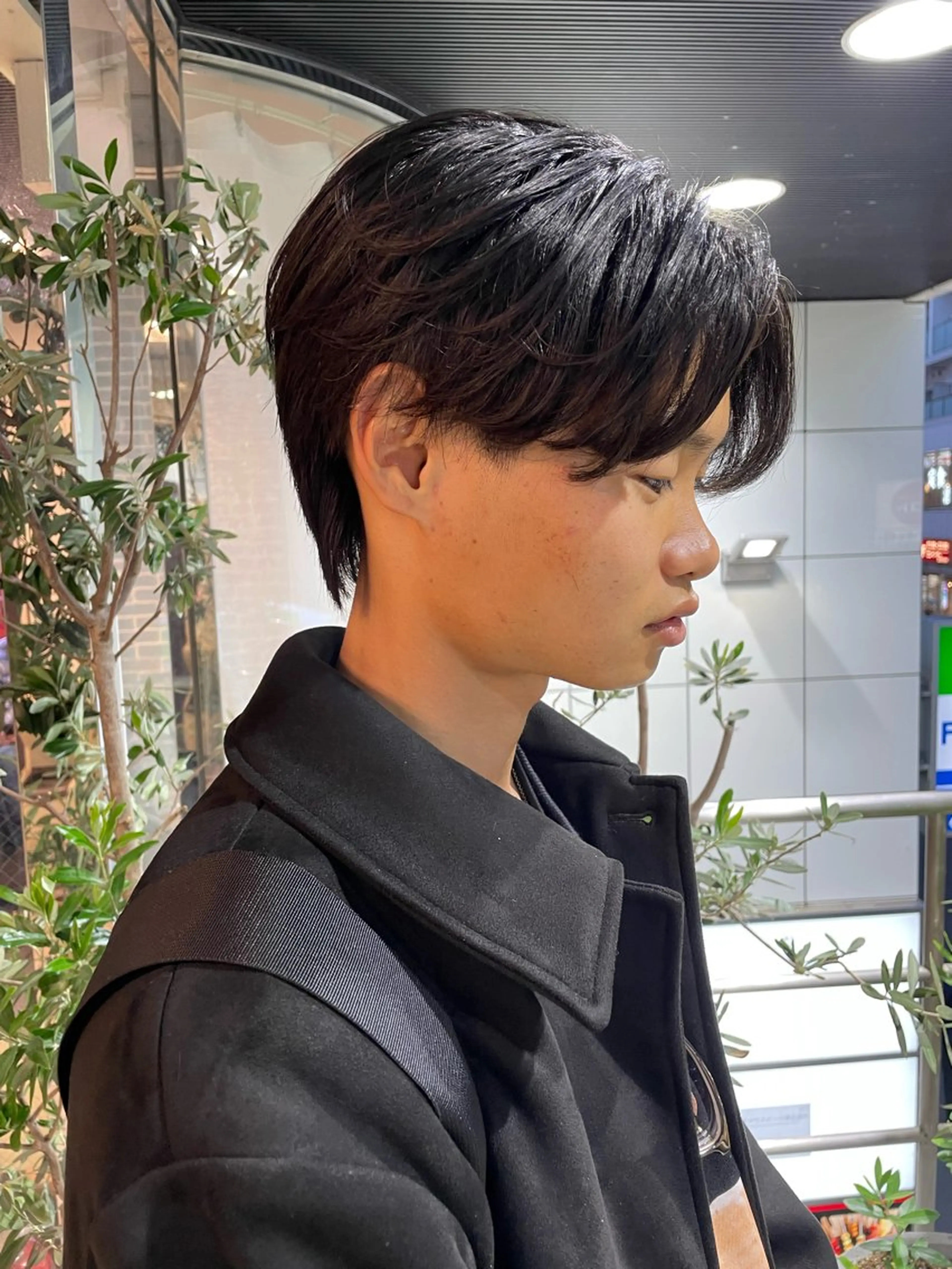 ミディアム メンズ メンズブリーチ センターパート メンズハイトーン 刈り上げ メンズ/艶髪/カラー サクラ🌸のヘアスタイル