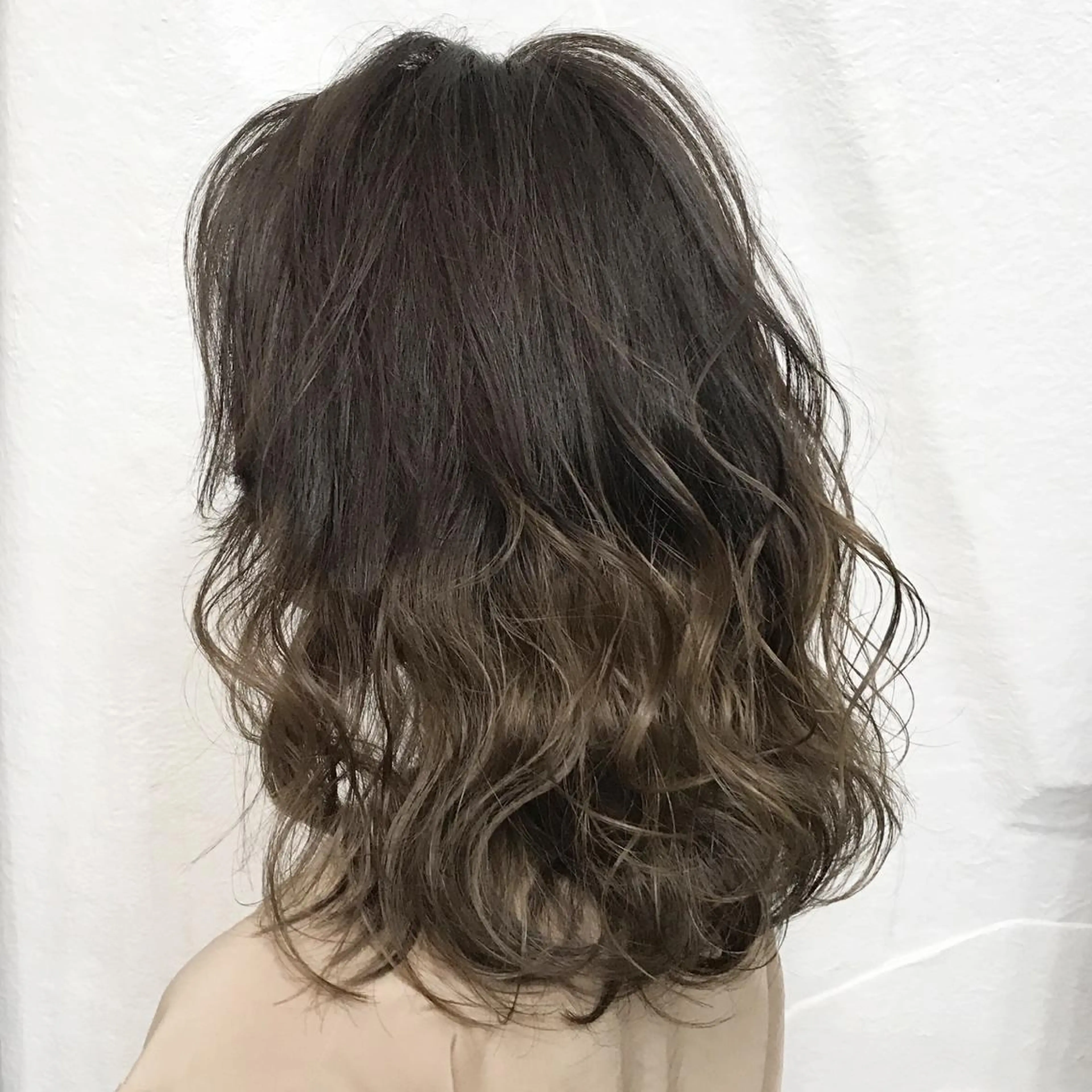 カラー アッシュ アッシュグレー アッシュグレージュ ブリーチ グラデーションカラー サロウィン所属・K-POP好き美容師 🇰🇷Kai.Yのヘアスタイル