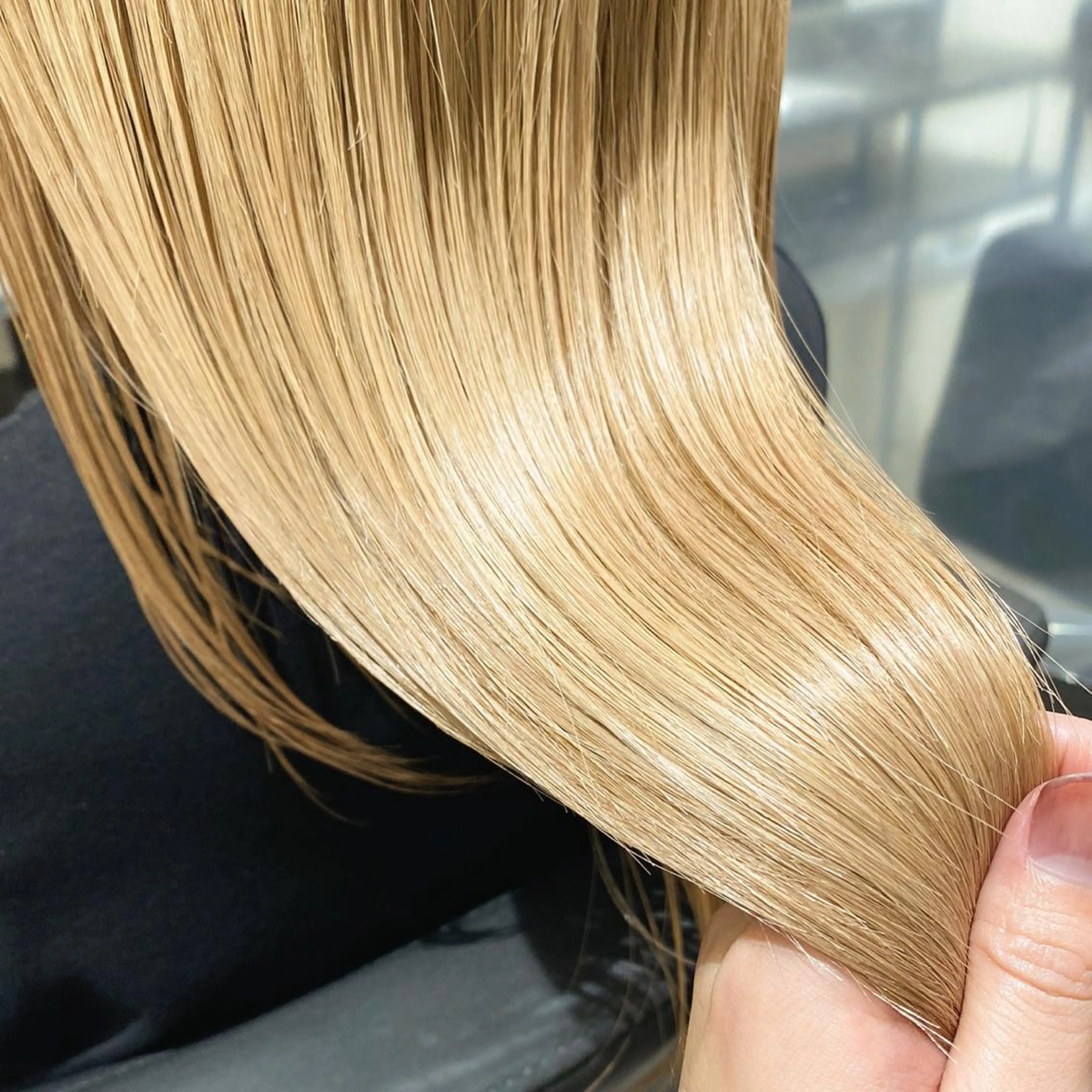 セミロング カラー ヘアアレンジ ブリーチ ハイトーンカラー カット ヘアカラー トリートメント 竹内啓太 ボブのヘアスタイル