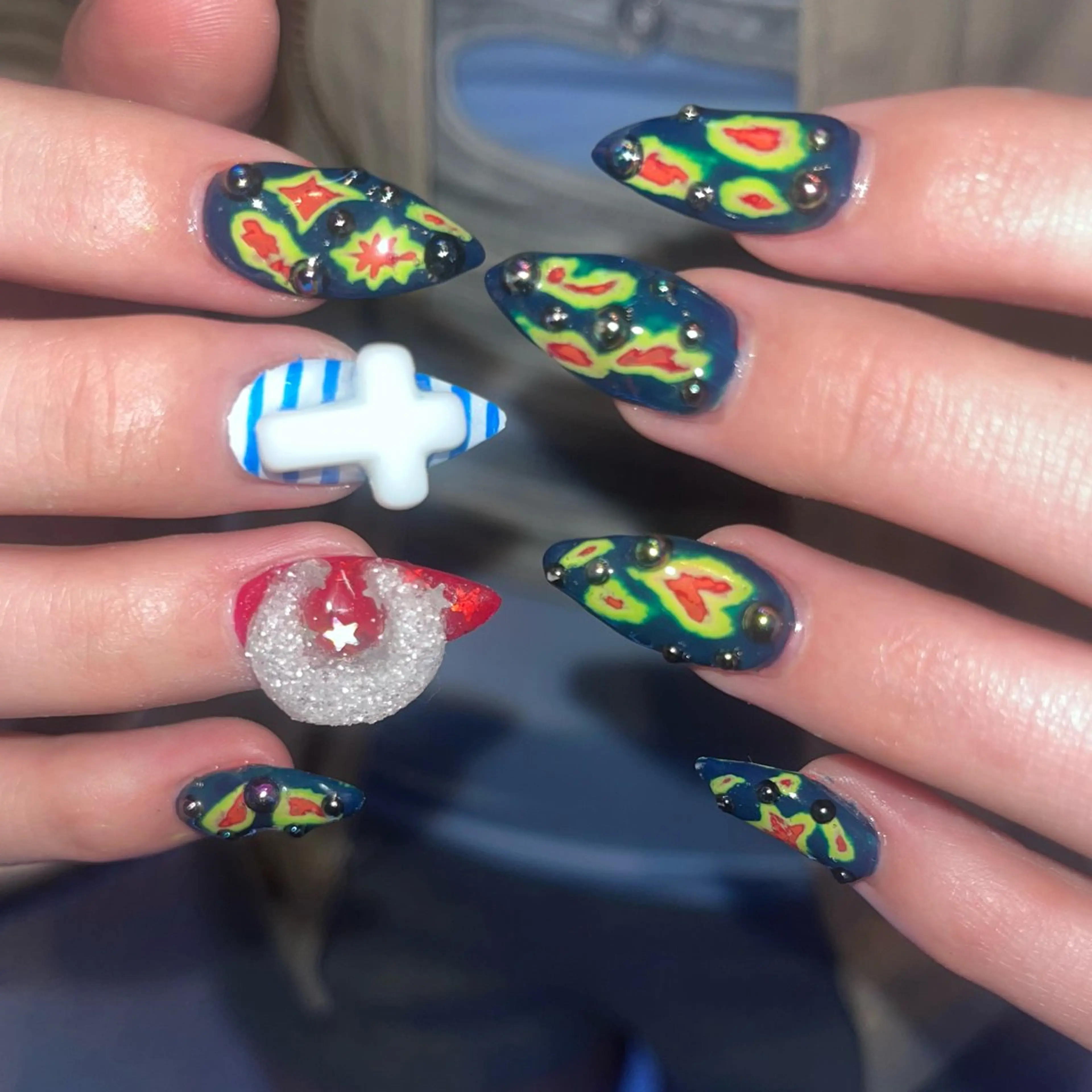 ネイル ハンドネイル Mariris所属・ᗷᗩᑎSᗩ ᑎᗩIᒪ ՏᗩᒪOᑎのネイルデザイン