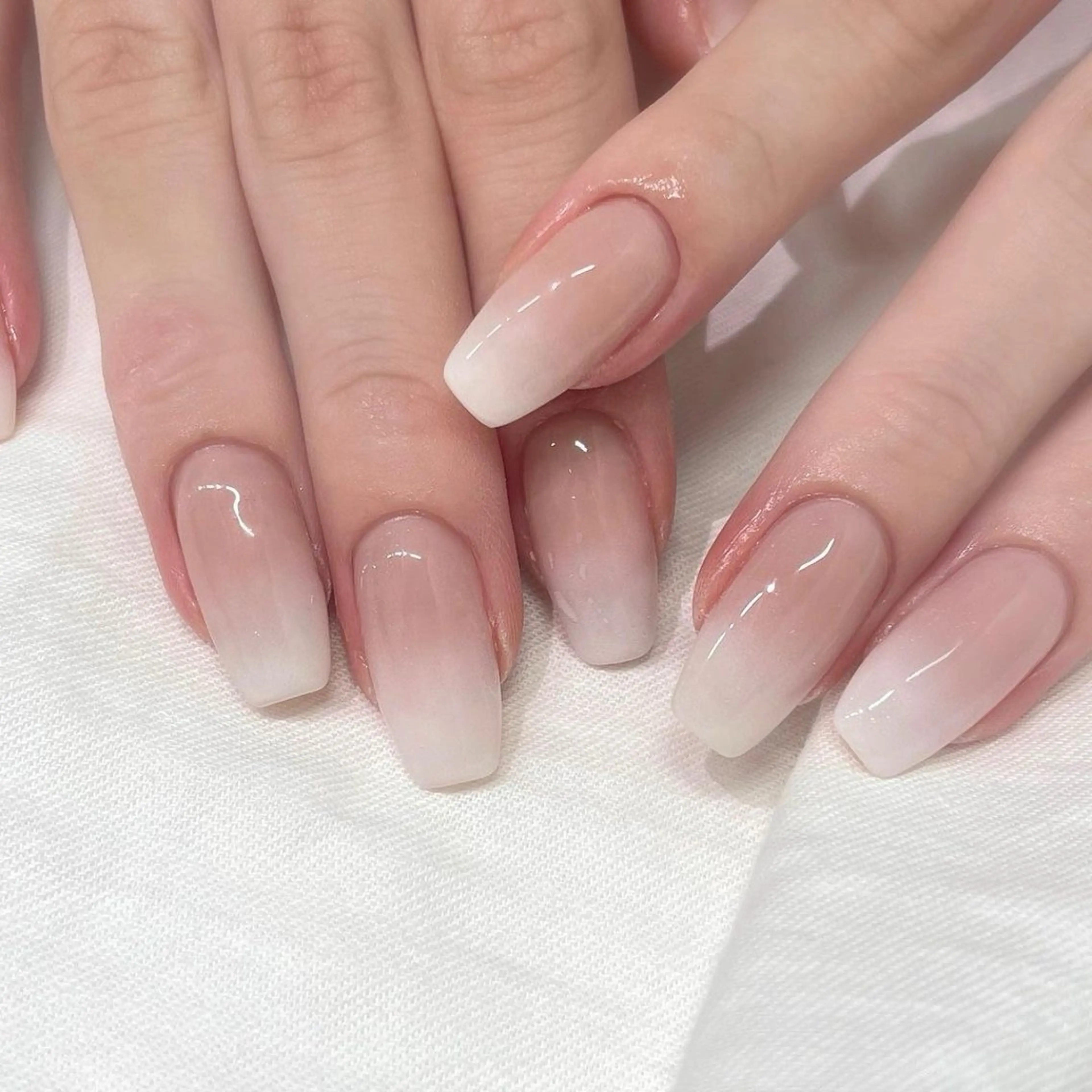 カラー AIN Nailのネイルデザイン