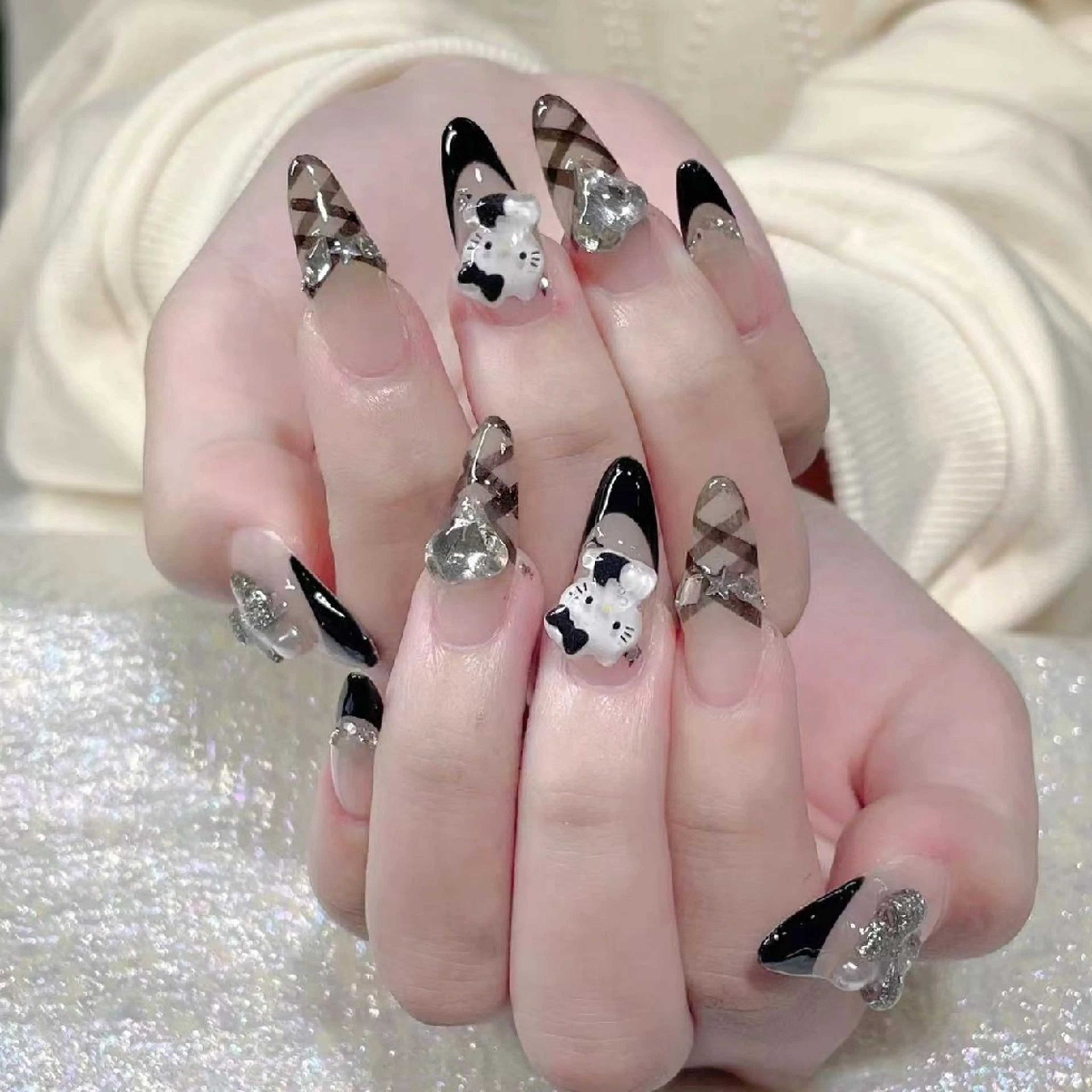 ネイル ハンドネイル Queens みなみのネイルデザイン