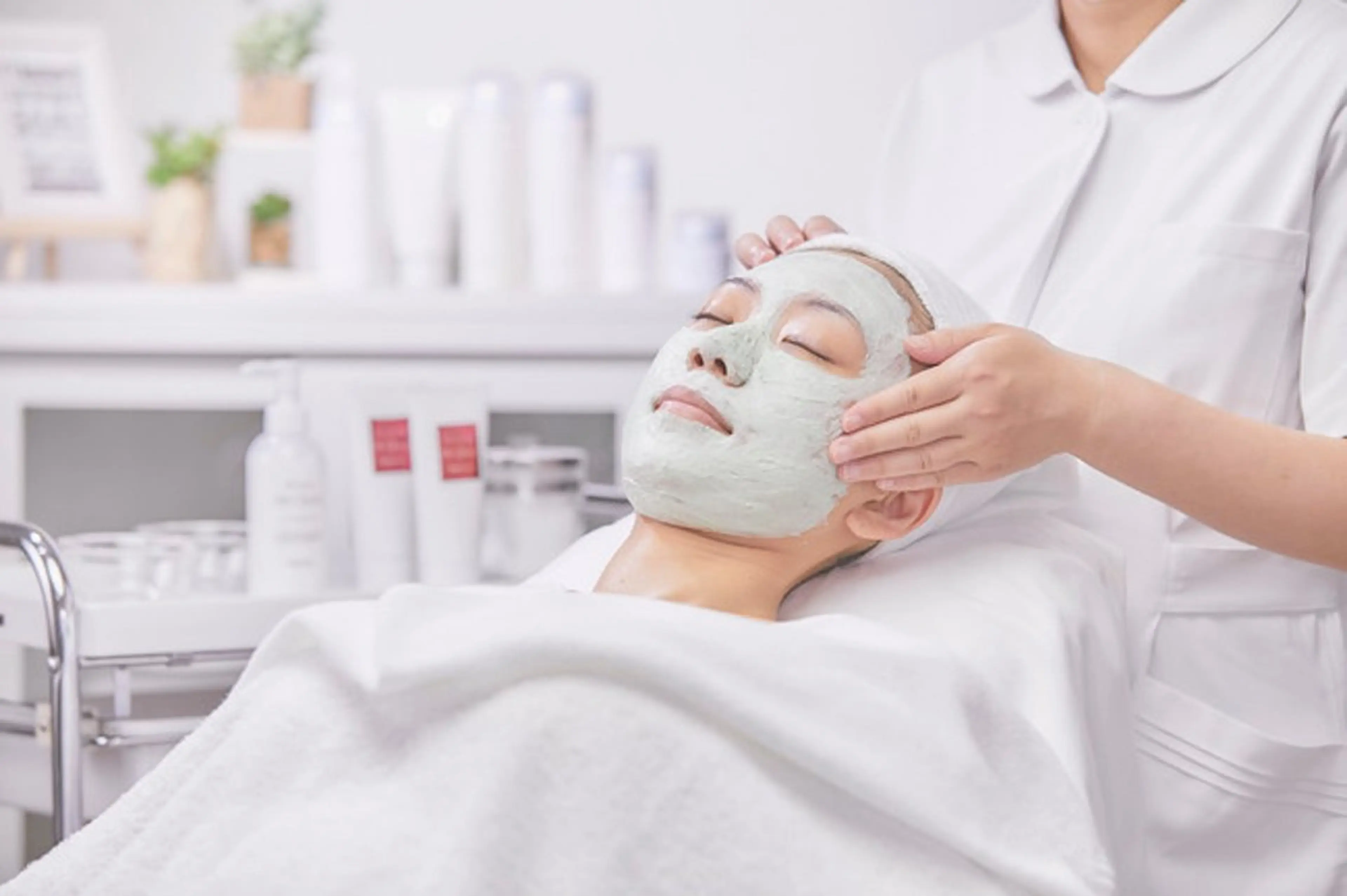 フェイシャルエステ​〜​肌質別、トラブル別パック​〜​癒しの空間で、身も心も美しく♡リラックス効果をお求めの方はこちら。の写真