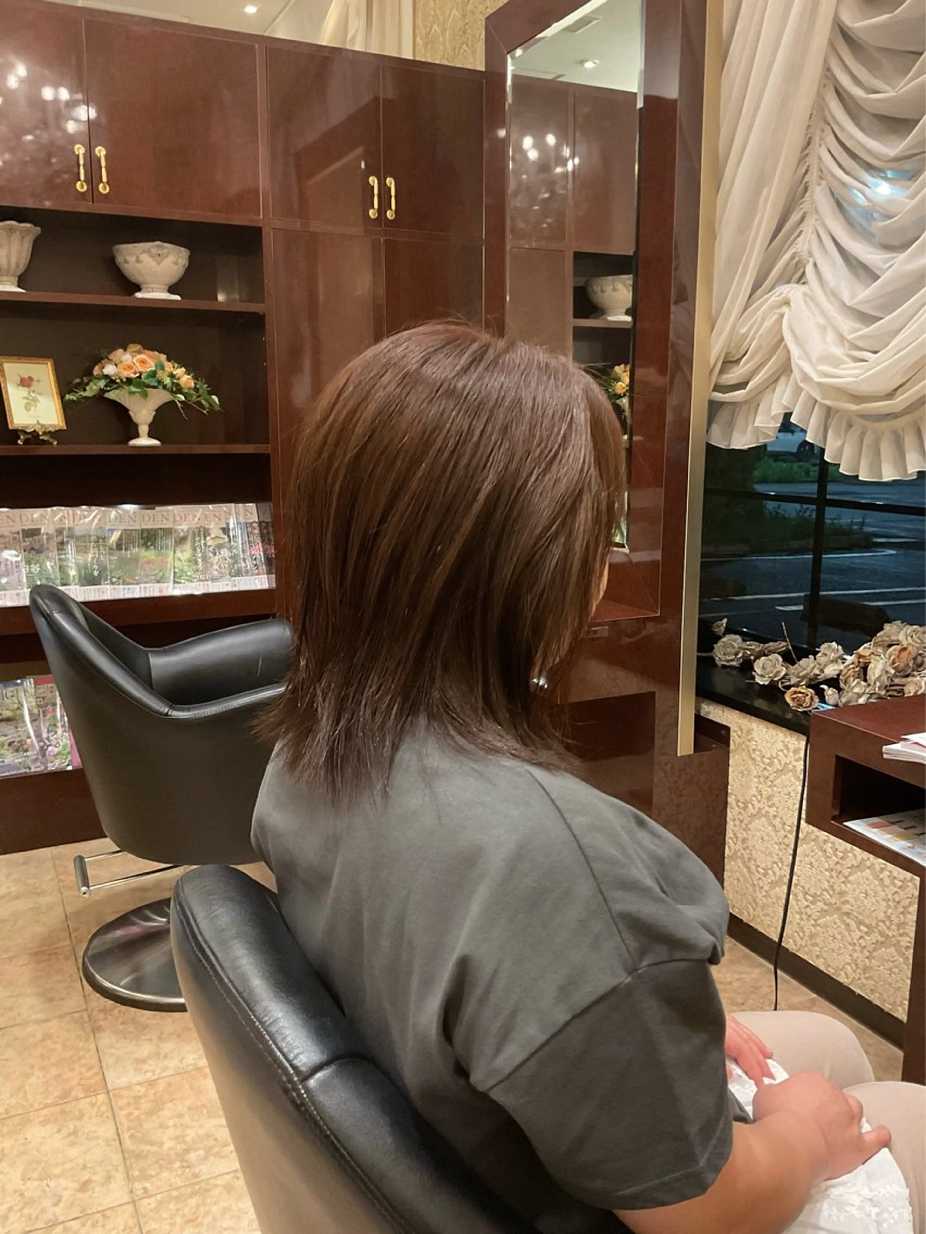 ミディアム 齋藤 若菜のヘアスタイル